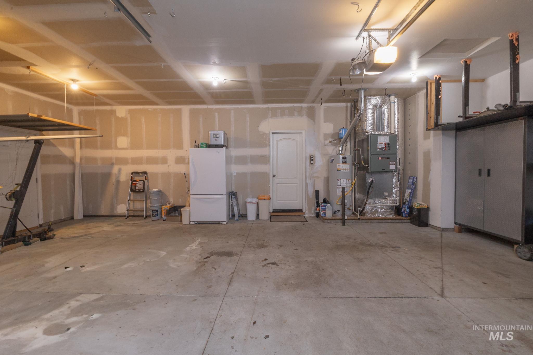 8798 W FIRCREST DR, Boise, Idaho 83704, 4 Bedrooms, 3.5 Bathrooms, Residential For Sale, Price $775,000,MLS 98983655