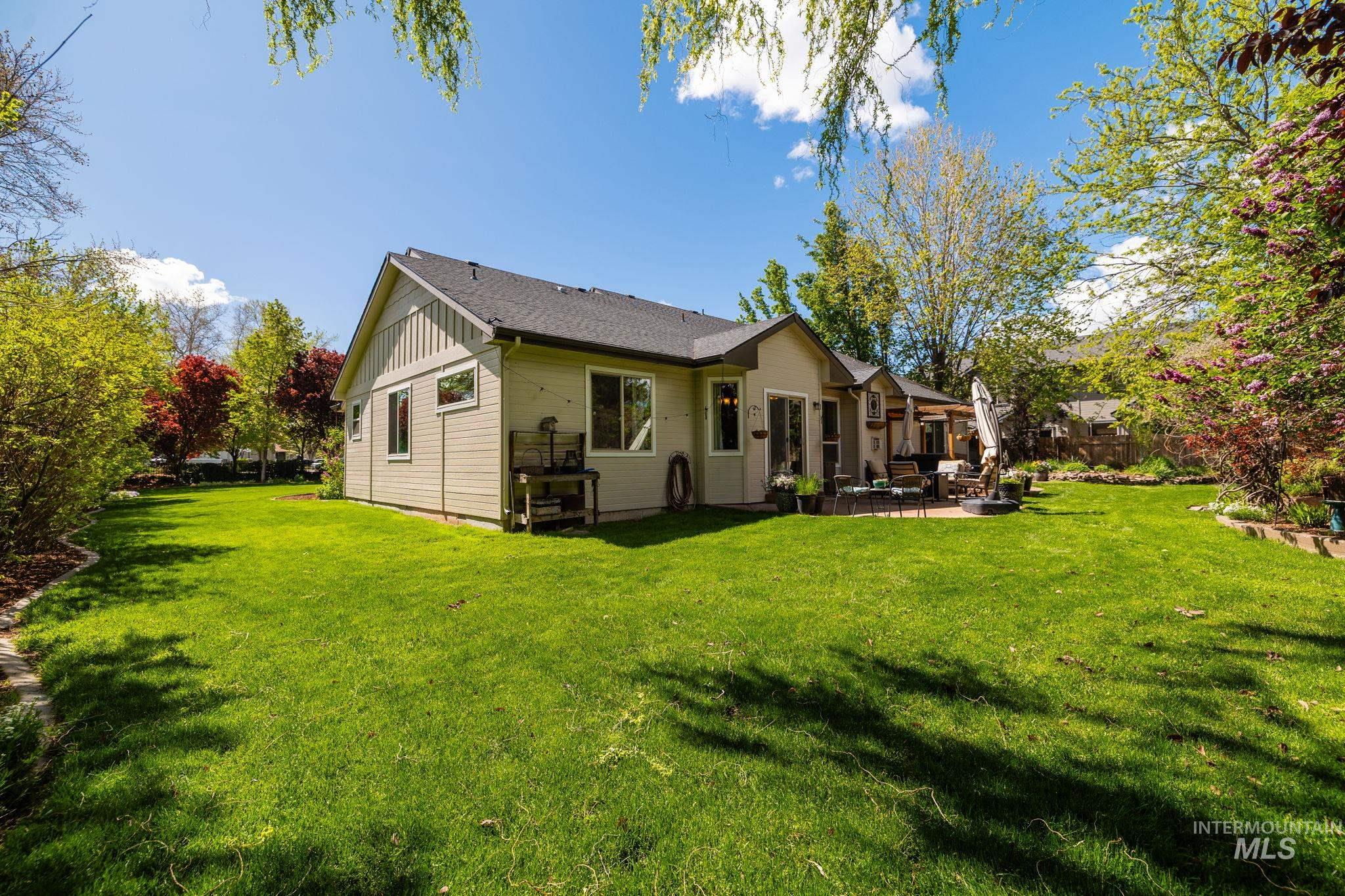 8798 W FIRCREST DR, Boise, Idaho 83704, 4 Bedrooms, 3.5 Bathrooms, Residential For Sale, Price $775,000,MLS 98983655