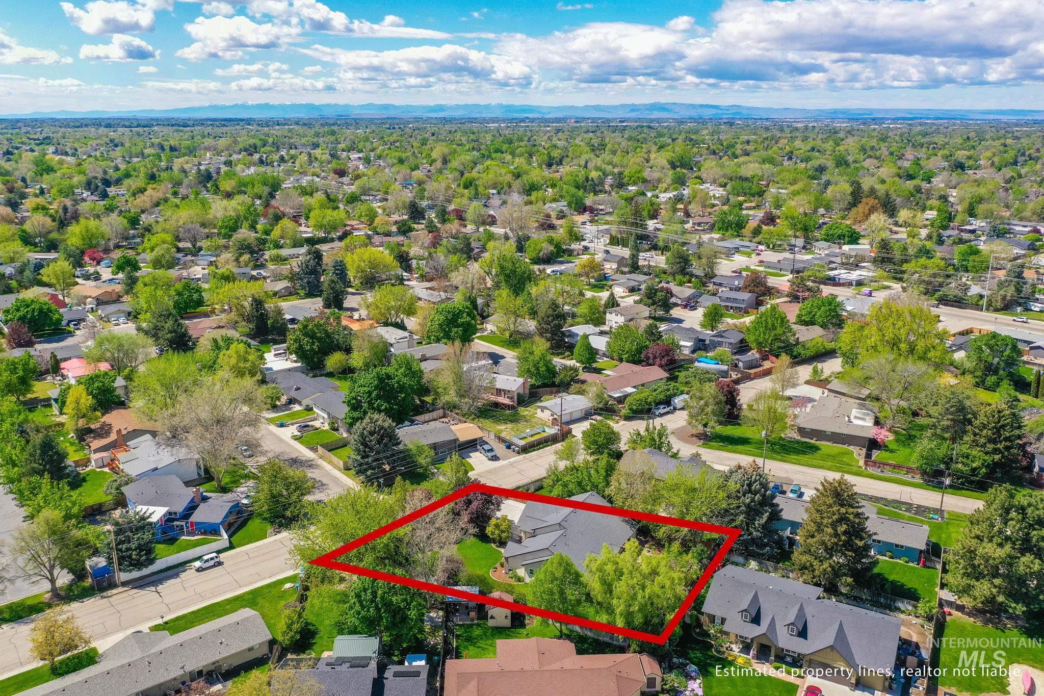 8798 W FIRCREST DR, Boise, Idaho 83704, 4 Bedrooms, 3.5 Bathrooms, Residential For Sale, Price $775,000,MLS 98983655