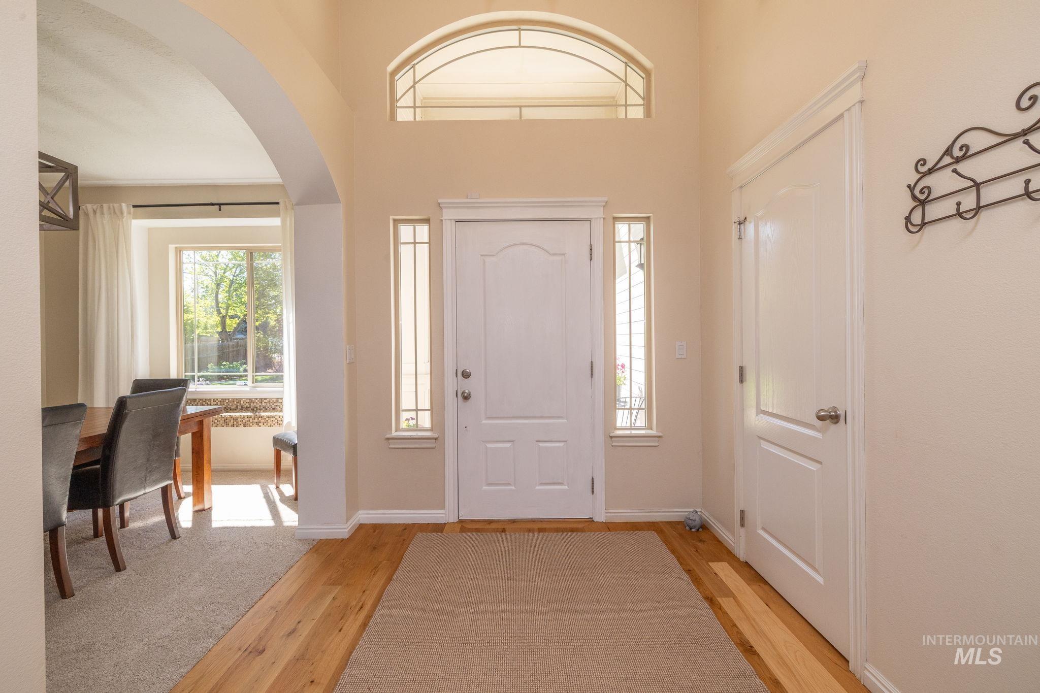 8798 W FIRCREST DR, Boise, Idaho 83704, 4 Bedrooms, 3.5 Bathrooms, Residential For Sale, Price $775,000,MLS 98983655