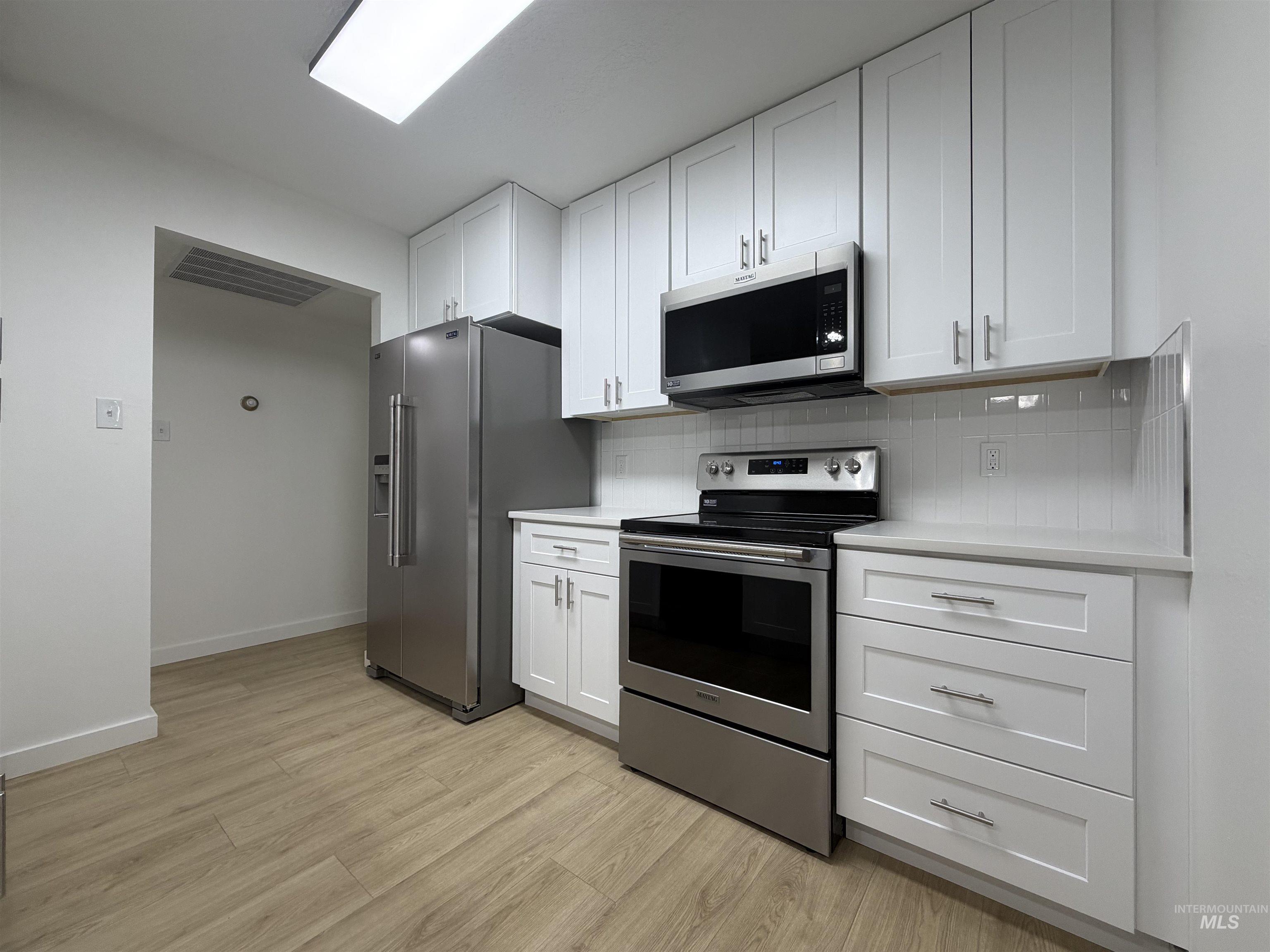 523 Park Meadows Cir, Twin Falls, Idaho 83301, 3 Bedrooms, 2 Bathrooms, Residential For Sale, Price $392,000,MLS 98983656