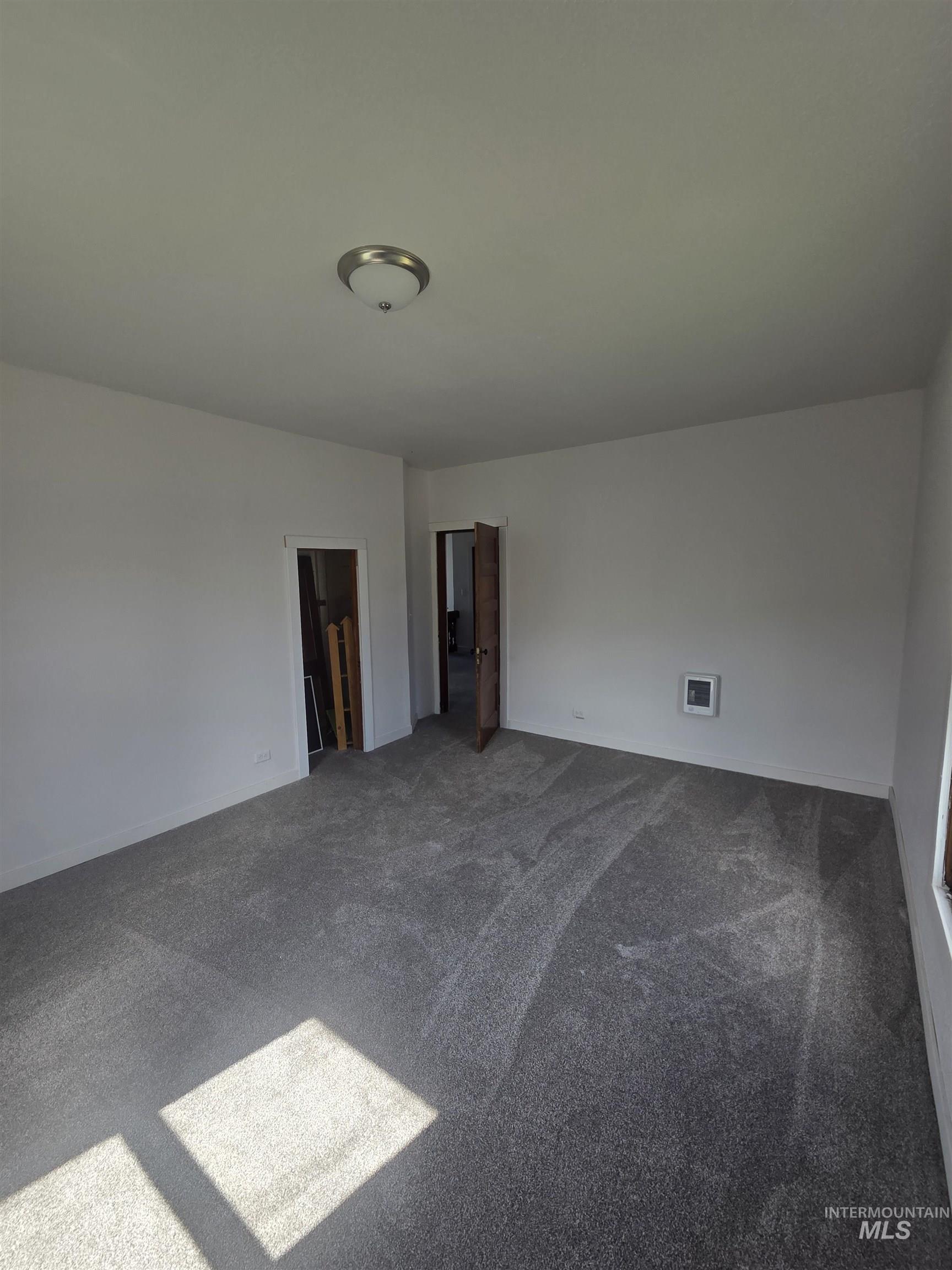 986 Columbia Street, Pomeroy, Washington 99347, 6 Bedrooms, 2 Bathrooms, Residential For Sale, Price $259,000, 98983658