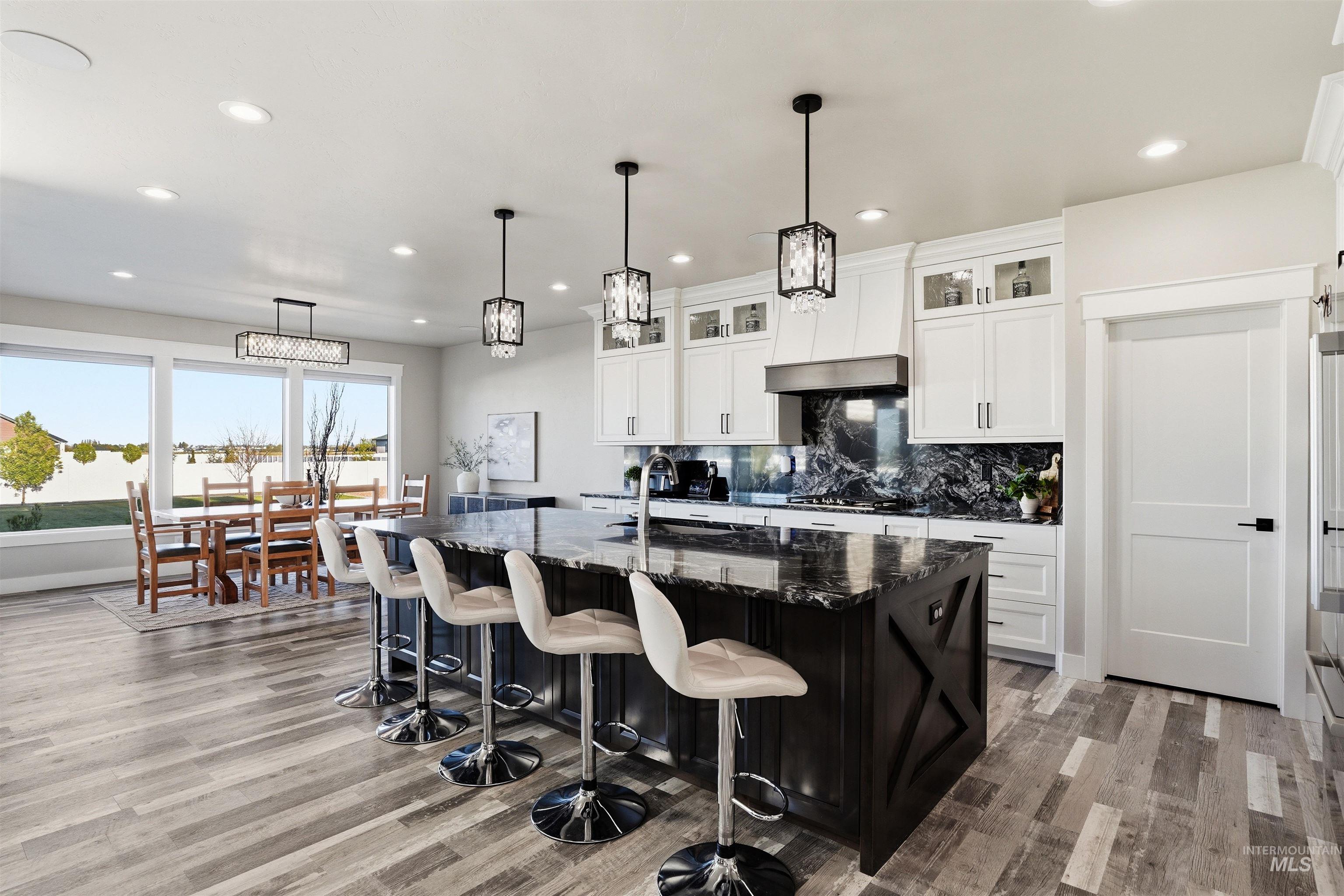 3872 N 3560 E, Kimberly, Idaho 83341, 5 Bedrooms, 4.5 Bathrooms, Residential For Sale, Price $1,200,000, 98983659