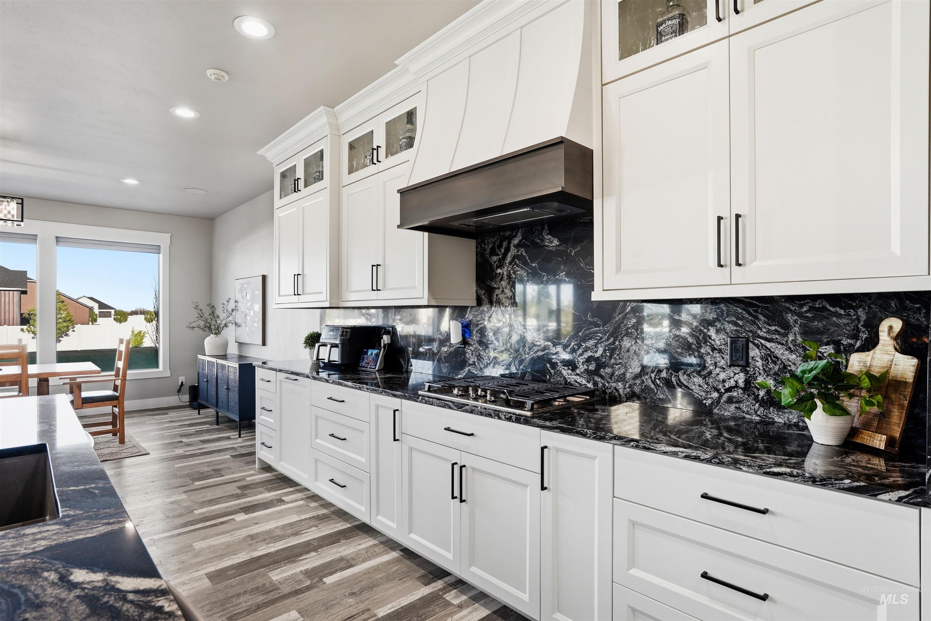 3872 N 3560 E, Kimberly, Idaho 83341, 5 Bedrooms, 4.5 Bathrooms, Residential For Sale, Price $1,200,000, 98983659