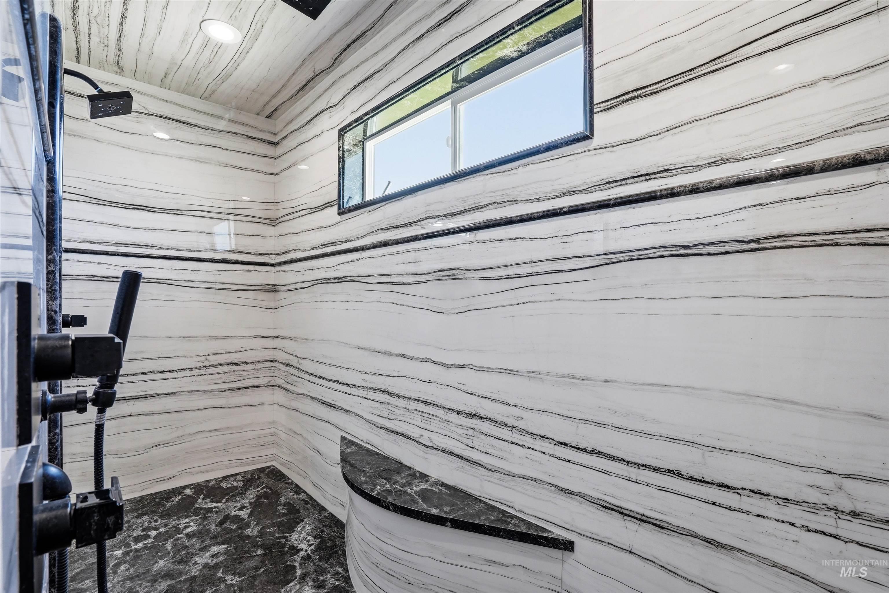 3872 N 3560 E, Kimberly, Idaho 83341, 5 Bedrooms, 4.5 Bathrooms, Residential For Sale, Price $1,200,000, 98983659