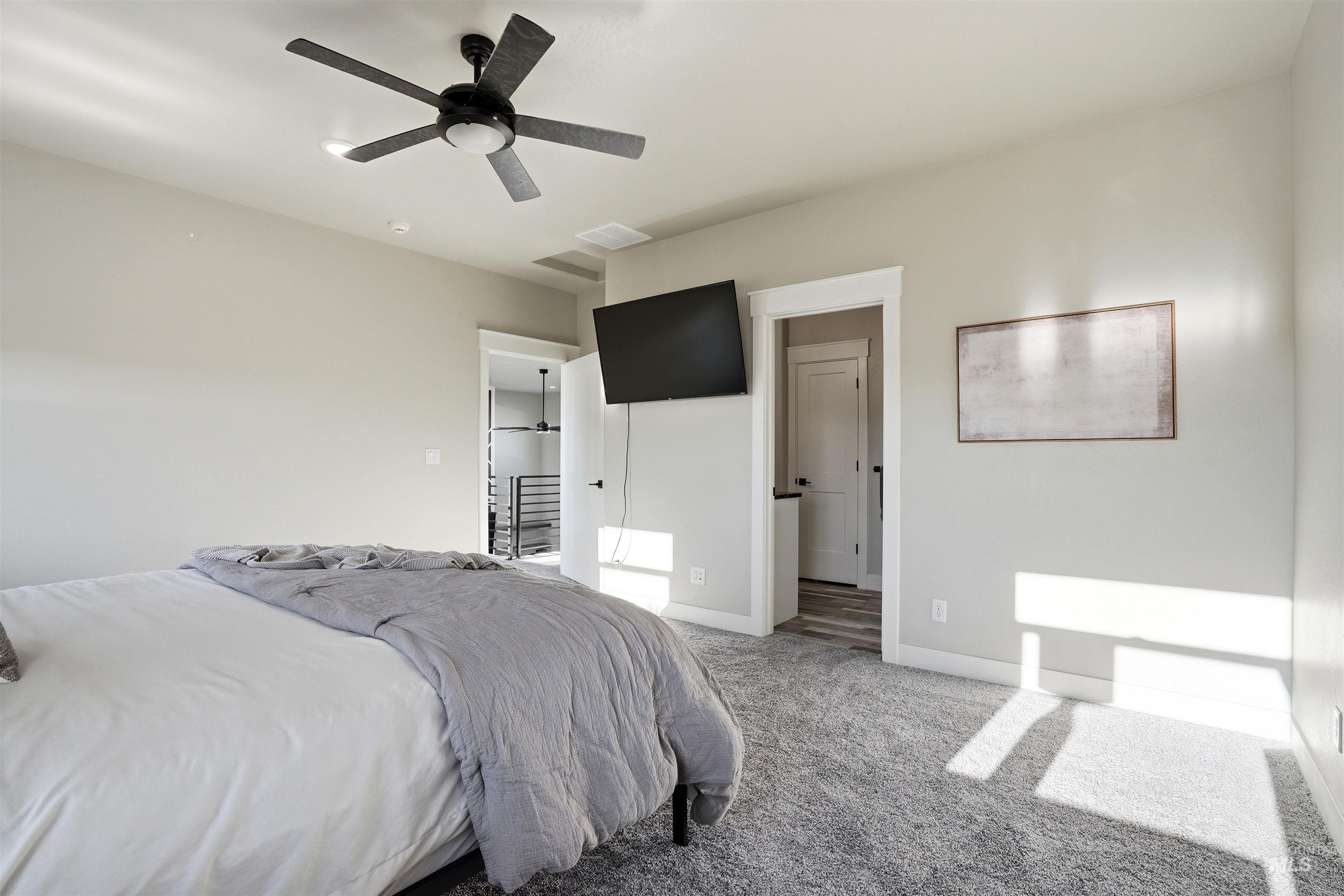 3872 N 3560 E, Kimberly, Idaho 83341, 5 Bedrooms, 4.5 Bathrooms, Residential For Sale, Price $1,200,000, 98983659