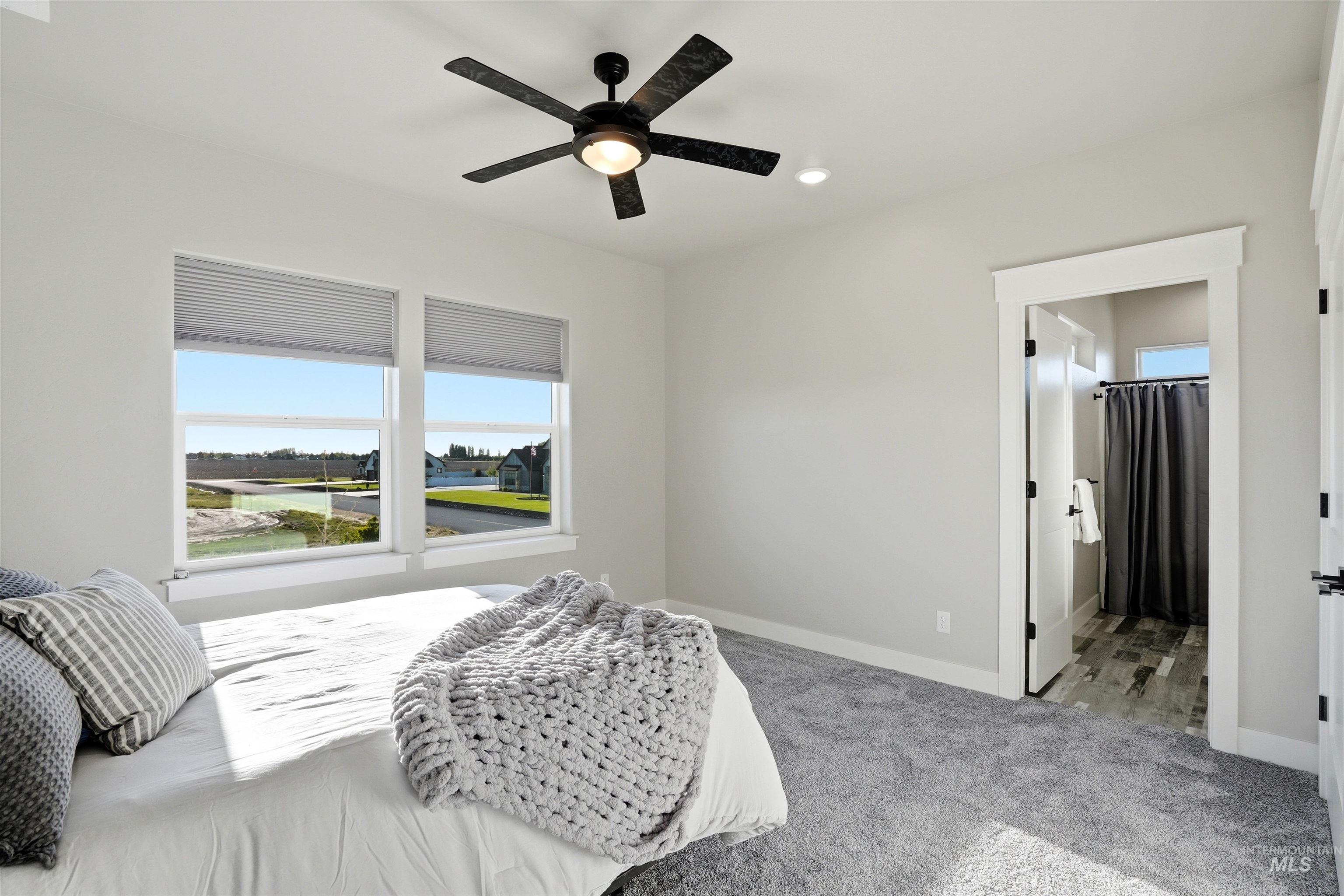 3872 N 3560 E, Kimberly, Idaho 83341, 5 Bedrooms, 4.5 Bathrooms, Residential For Sale, Price $1,200,000, 98983659