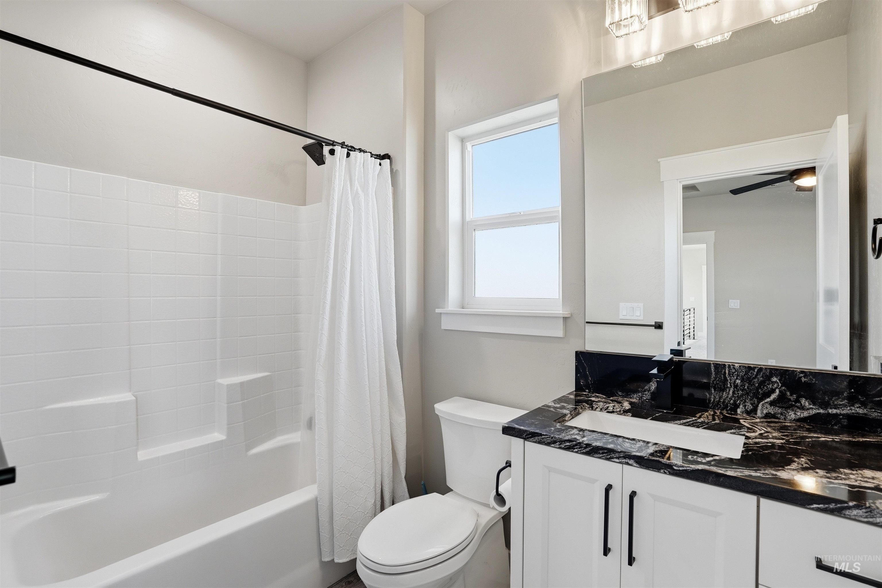 3872 N 3560 E, Kimberly, Idaho 83341, 5 Bedrooms, 4.5 Bathrooms, Residential For Sale, Price $1,200,000, 98983659