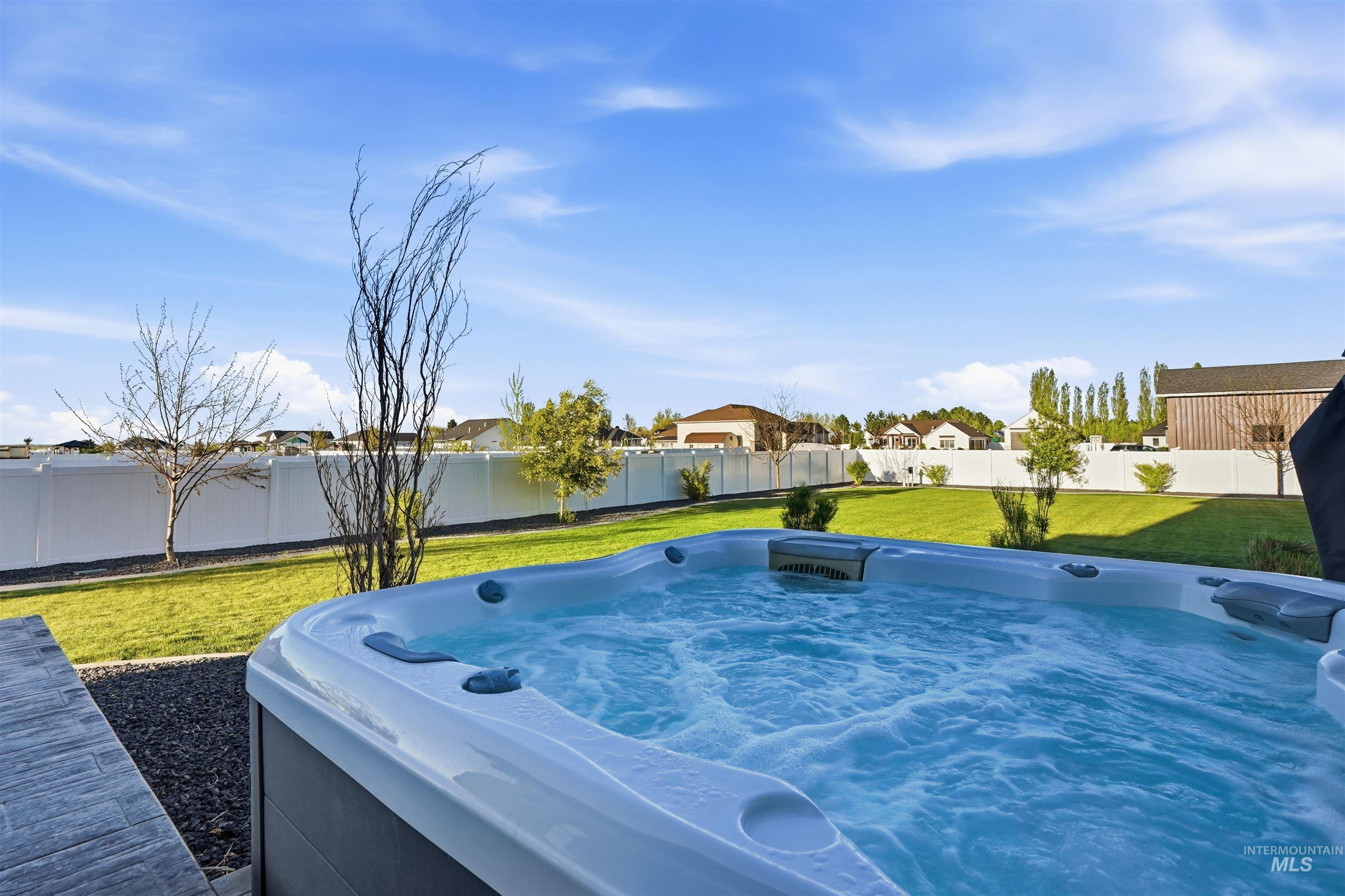 3872 N 3560 E, Kimberly, Idaho 83341, 5 Bedrooms, 4.5 Bathrooms, Residential For Sale, Price $1,200,000, 98983659