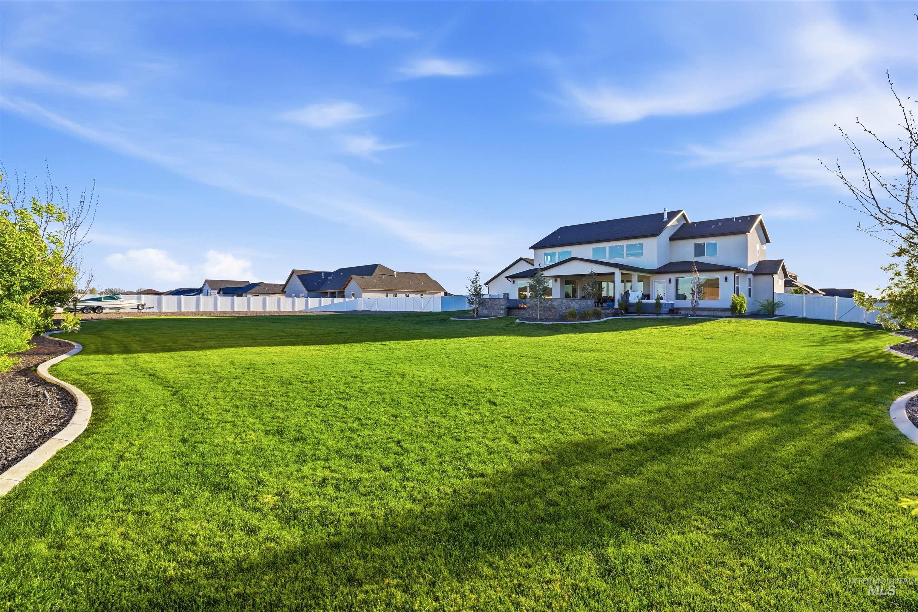 3872 N 3560 E, Kimberly, Idaho 83341, 5 Bedrooms, 4.5 Bathrooms, Residential For Sale, Price $1,200,000, 98983659