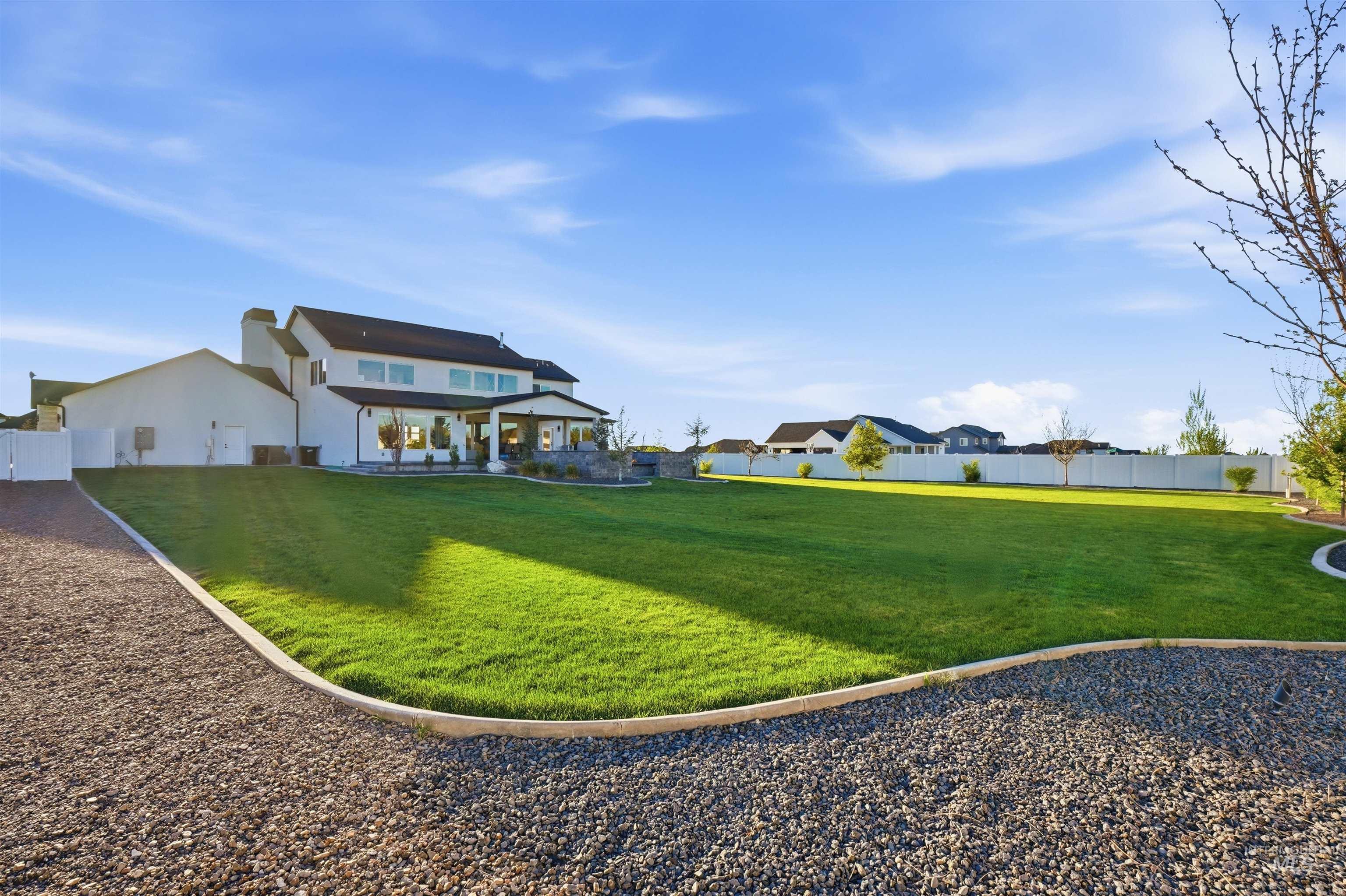 3872 N 3560 E, Kimberly, Idaho 83341, 5 Bedrooms, 4.5 Bathrooms, Residential For Sale, Price $1,200,000, 98983659