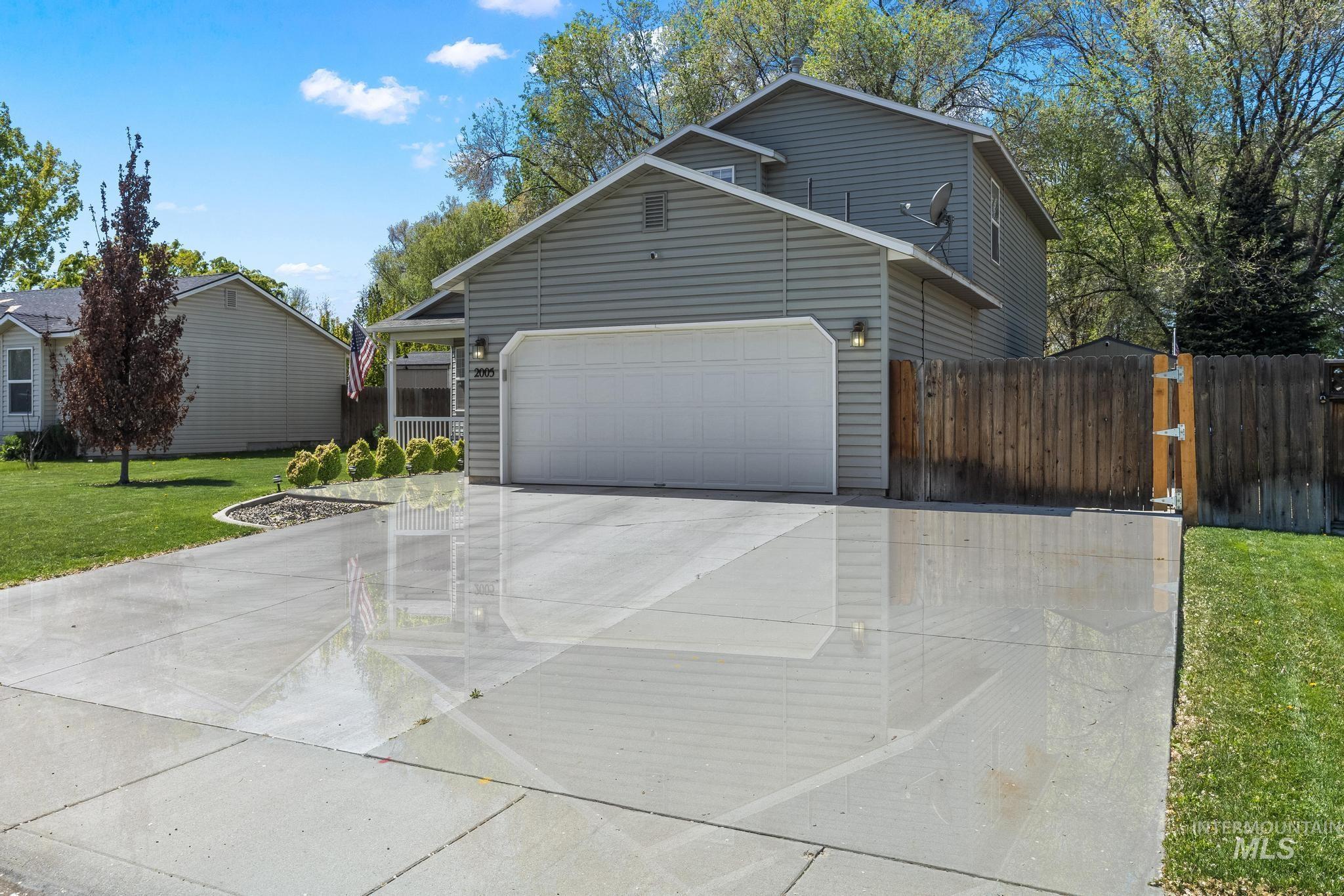 2005 S Plateau Dr, Nampa, Idaho 83686, 4 Bedrooms, 3 Bathrooms, Residential For Sale, Price $419,000, 98983660