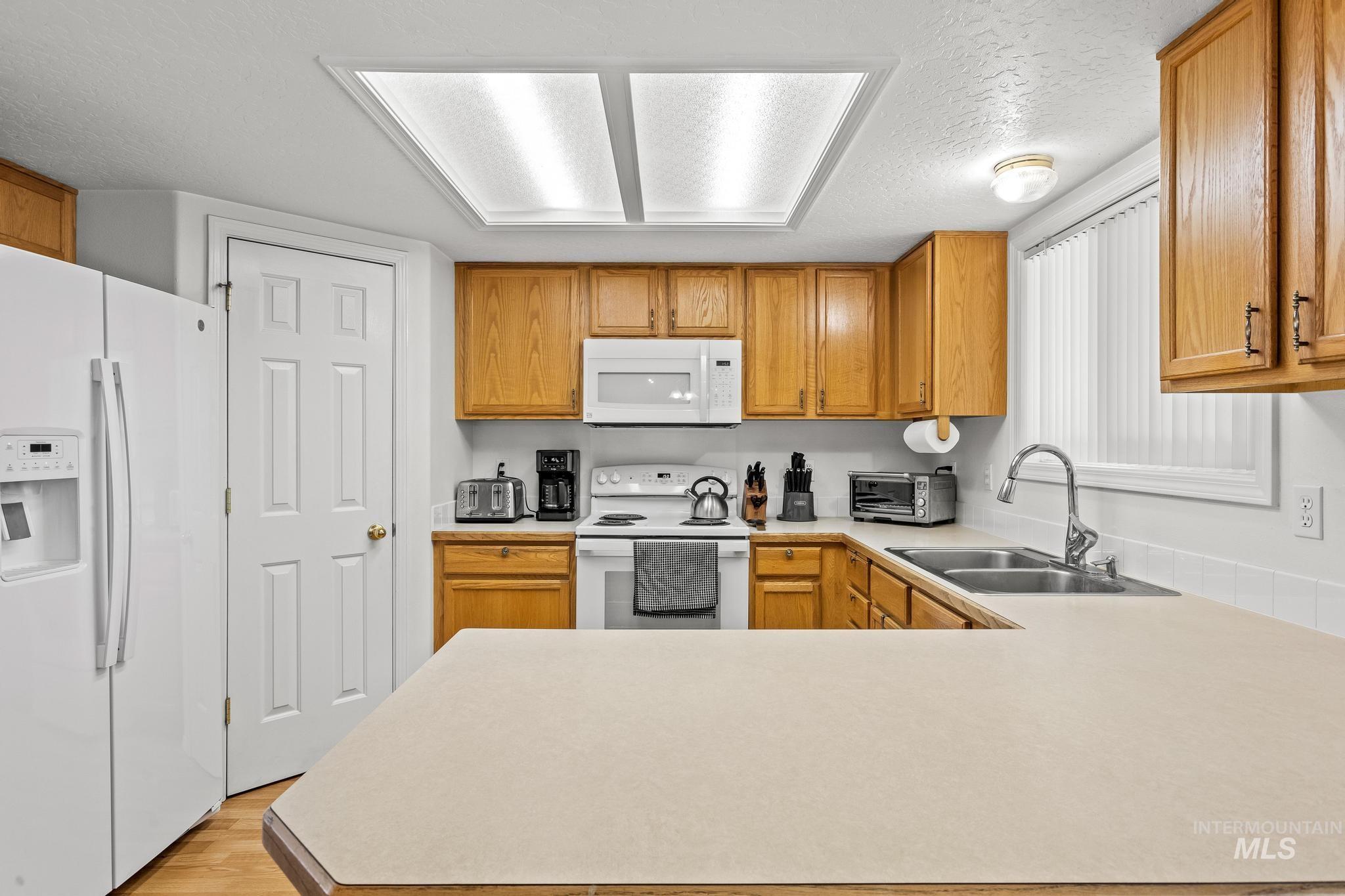2005 S Plateau Dr, Nampa, Idaho 83686, 4 Bedrooms, 3 Bathrooms, Residential For Sale, Price $419,000, 98983660