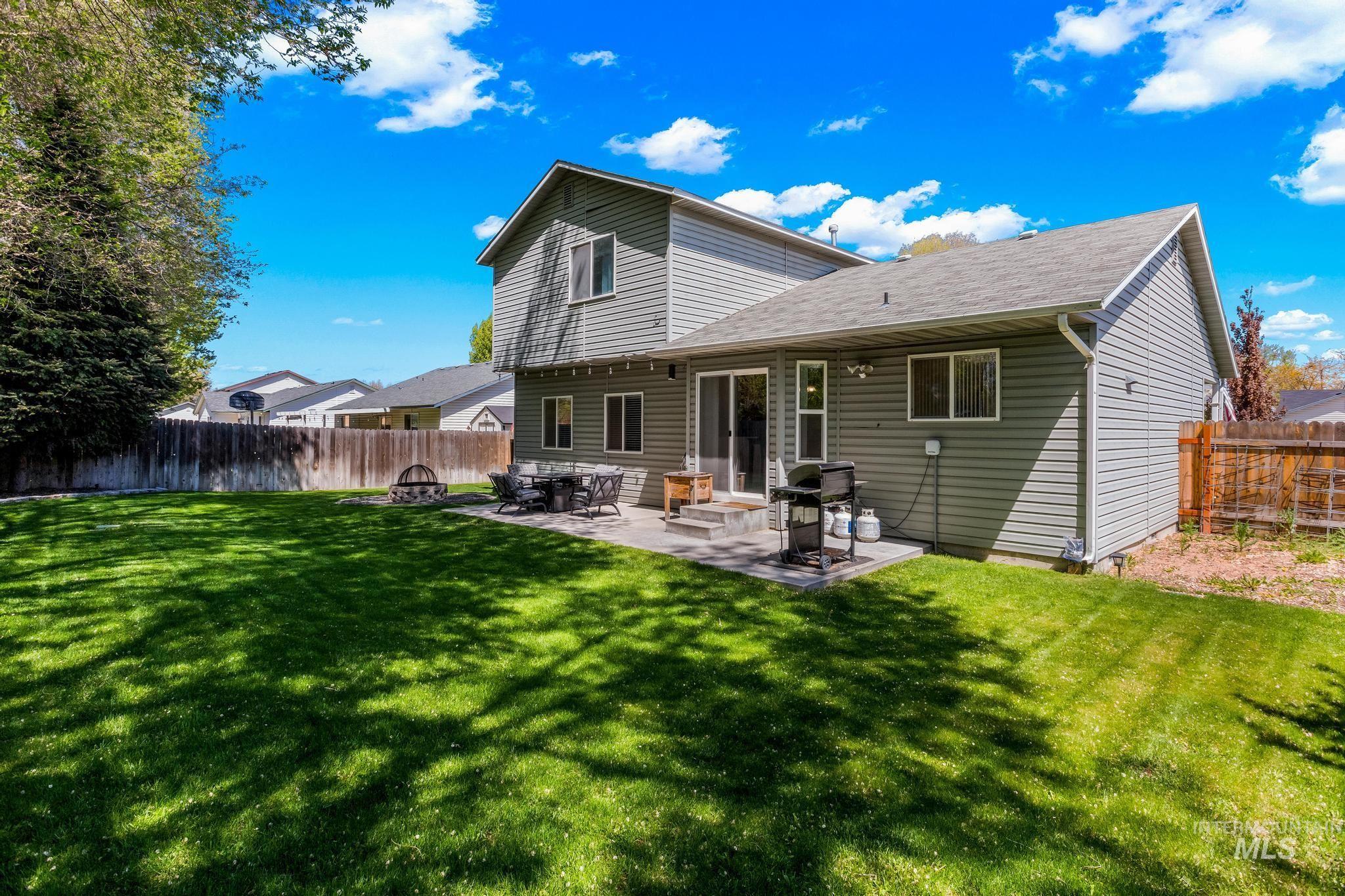 2005 S Plateau Dr, Nampa, Idaho 83686, 4 Bedrooms, 3 Bathrooms, Residential For Sale, Price $419,000, 98983660