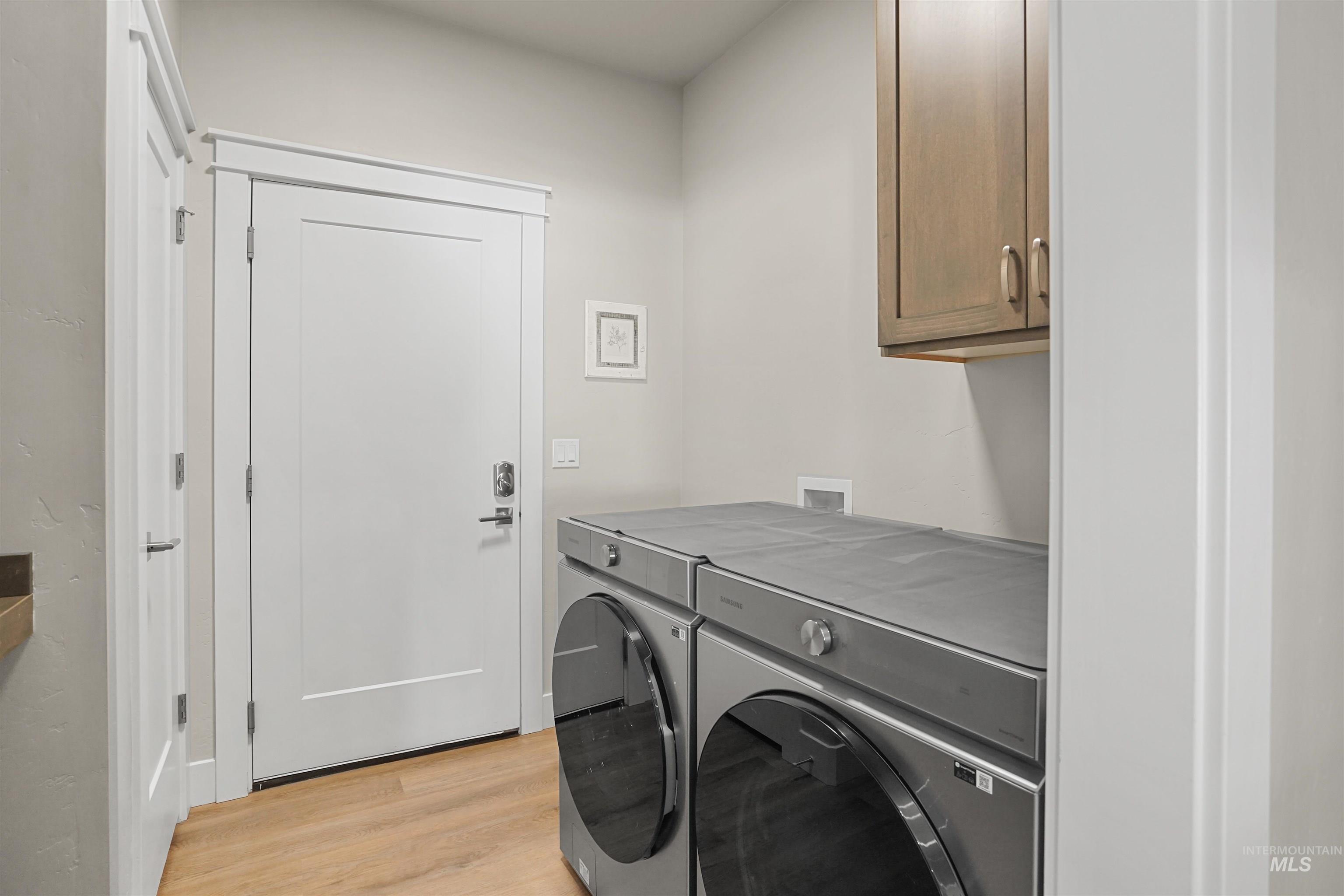 542 Lake Cleveland, Burley, Idaho 83318, 4 Bedrooms, 2 Bathrooms, Residential For Sale, Price $445,000, 98983661