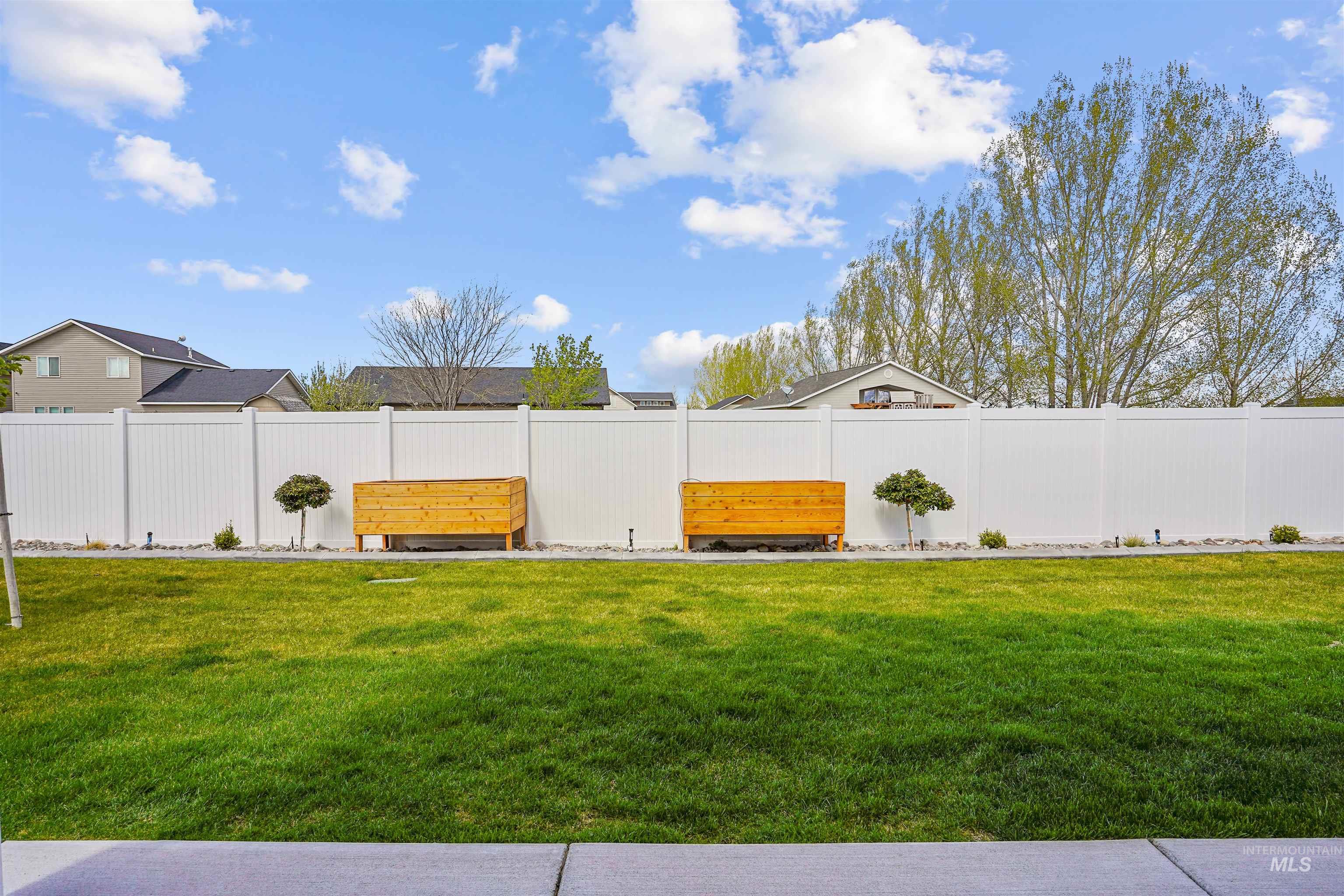 542 Lake Cleveland, Burley, Idaho 83318, 4 Bedrooms, 2 Bathrooms, Residential For Sale, Price $445,000, 98983661