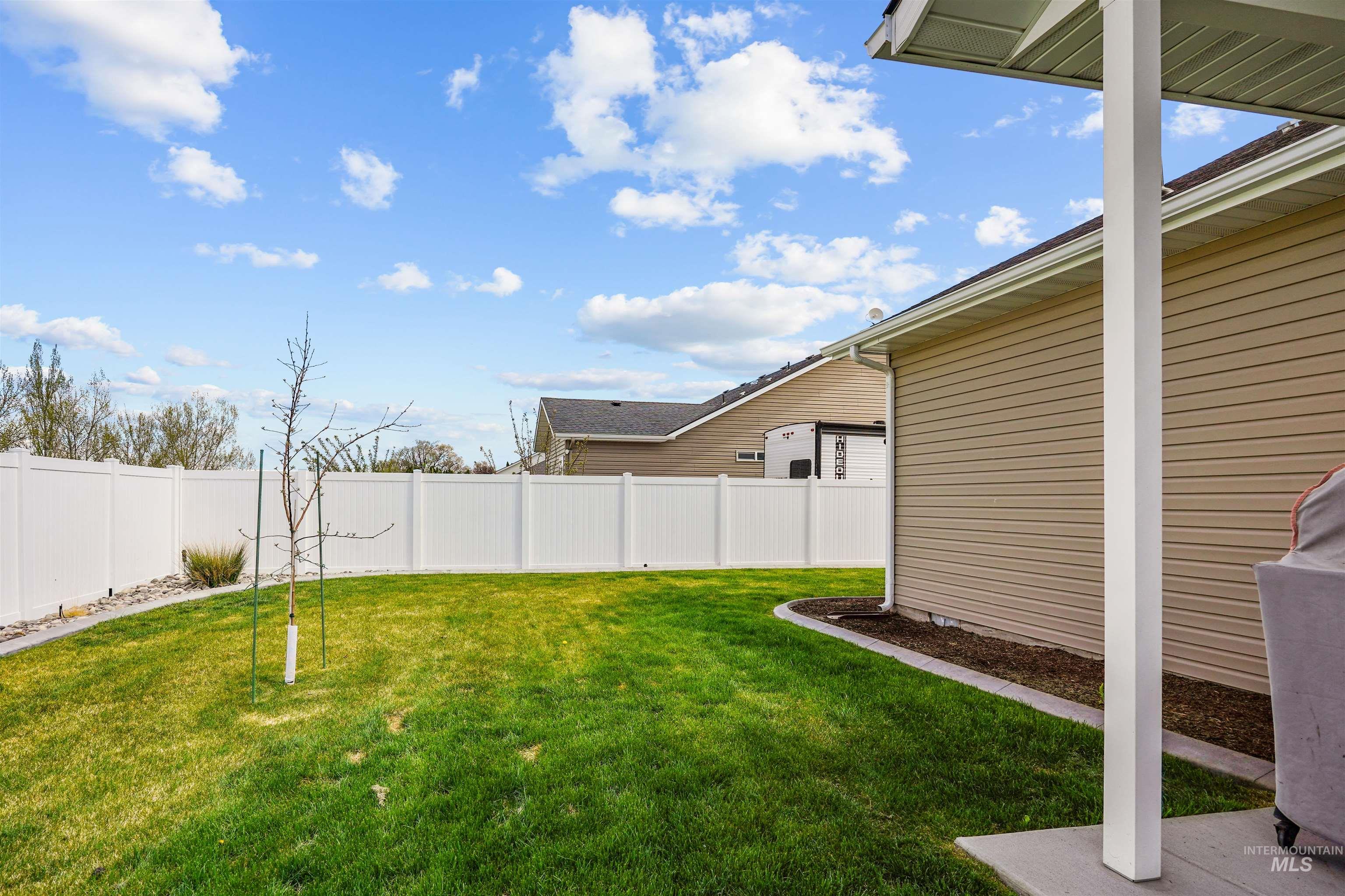 542 Lake Cleveland, Burley, Idaho 83318, 4 Bedrooms, 2 Bathrooms, Residential For Sale, Price $445,000, 98983661