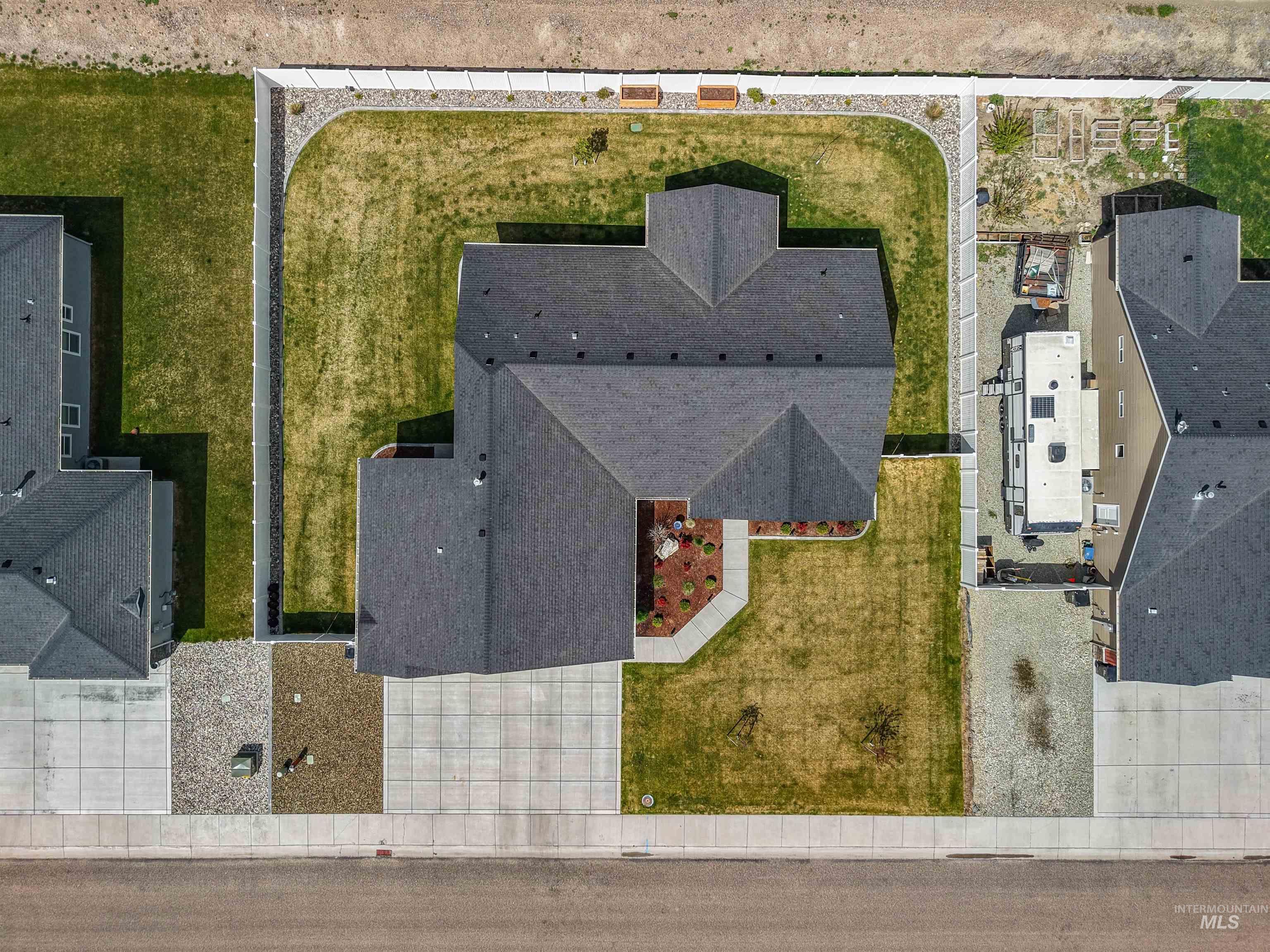 542 Lake Cleveland, Burley, Idaho 83318, 4 Bedrooms, 2 Bathrooms, Residential For Sale, Price $445,000, 98983661