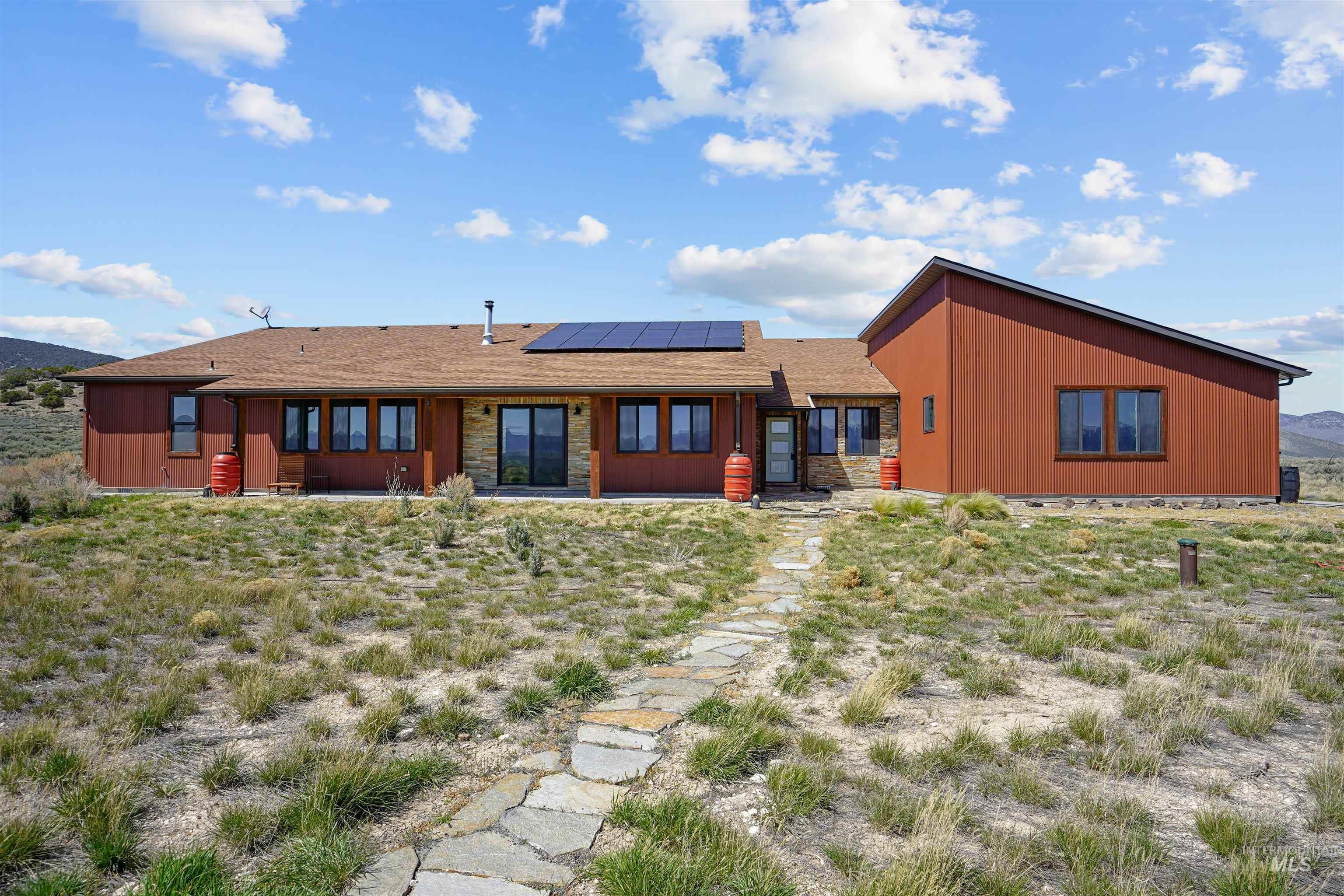 820 Shooting Iron, Almo, Idaho 83312, 2 Bedrooms, 2 Bathrooms, Residential For Sale, Price $625,000, 98983662