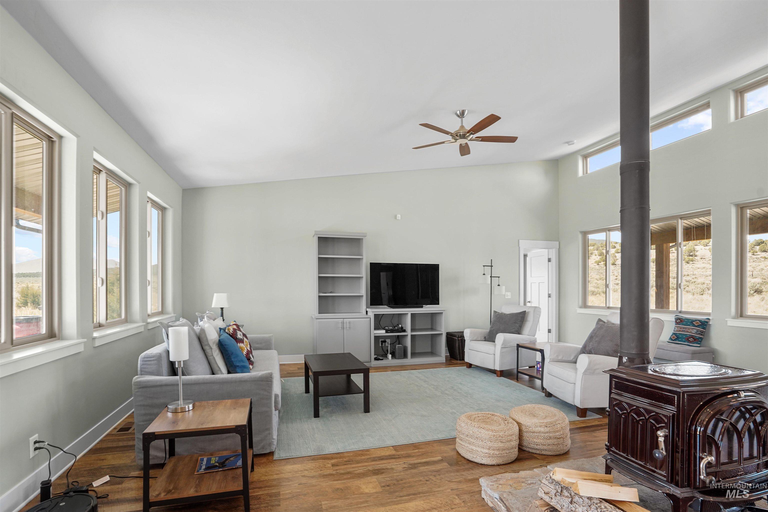 820 Shooting Iron, Almo, Idaho 83312, 2 Bedrooms, 2 Bathrooms, Residential For Sale, Price $625,000, 98983662