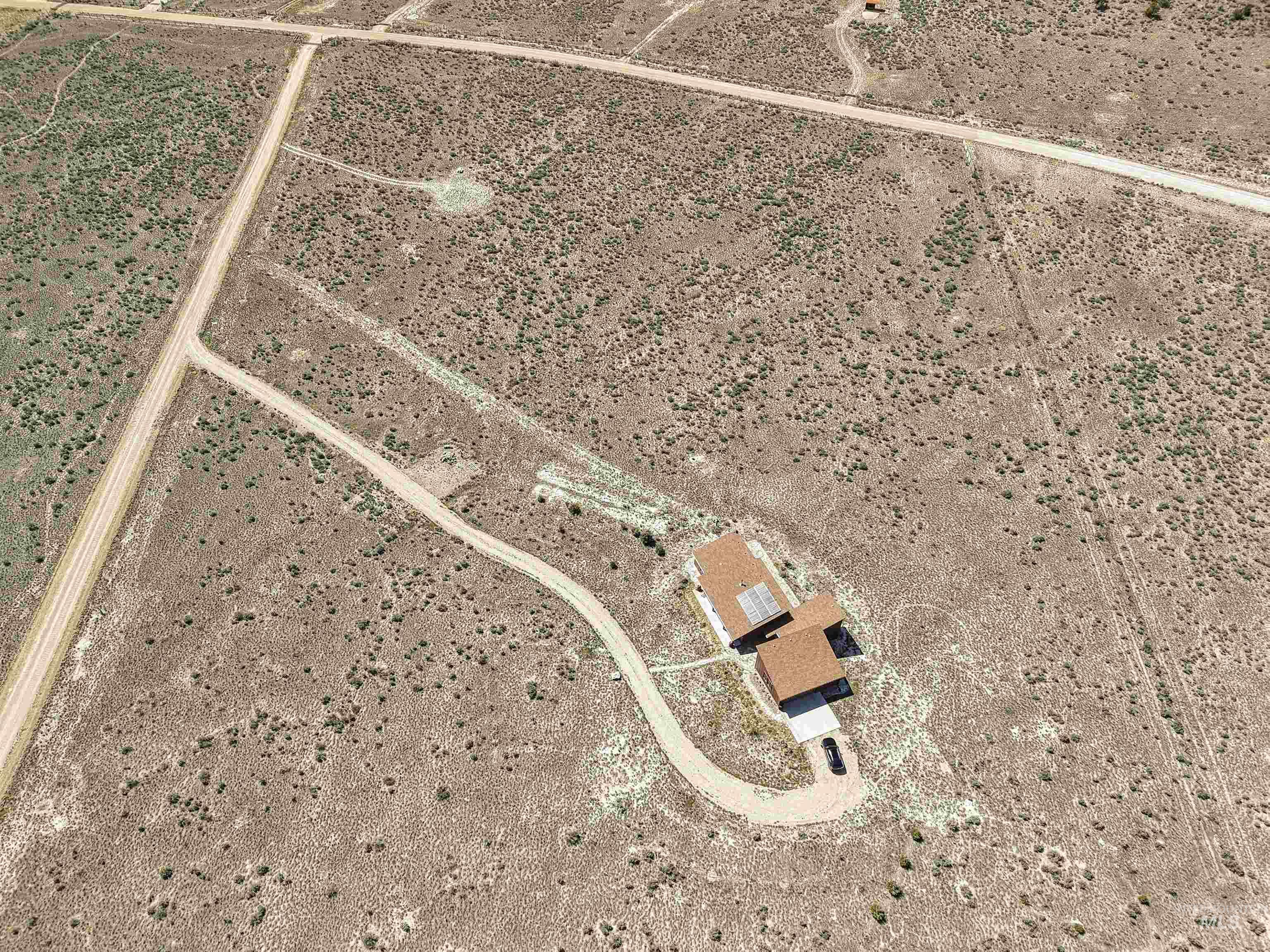 820 Shooting Iron, Almo, Idaho 83312, 2 Bedrooms, 2 Bathrooms, Residential For Sale, Price $625,000, 98983662