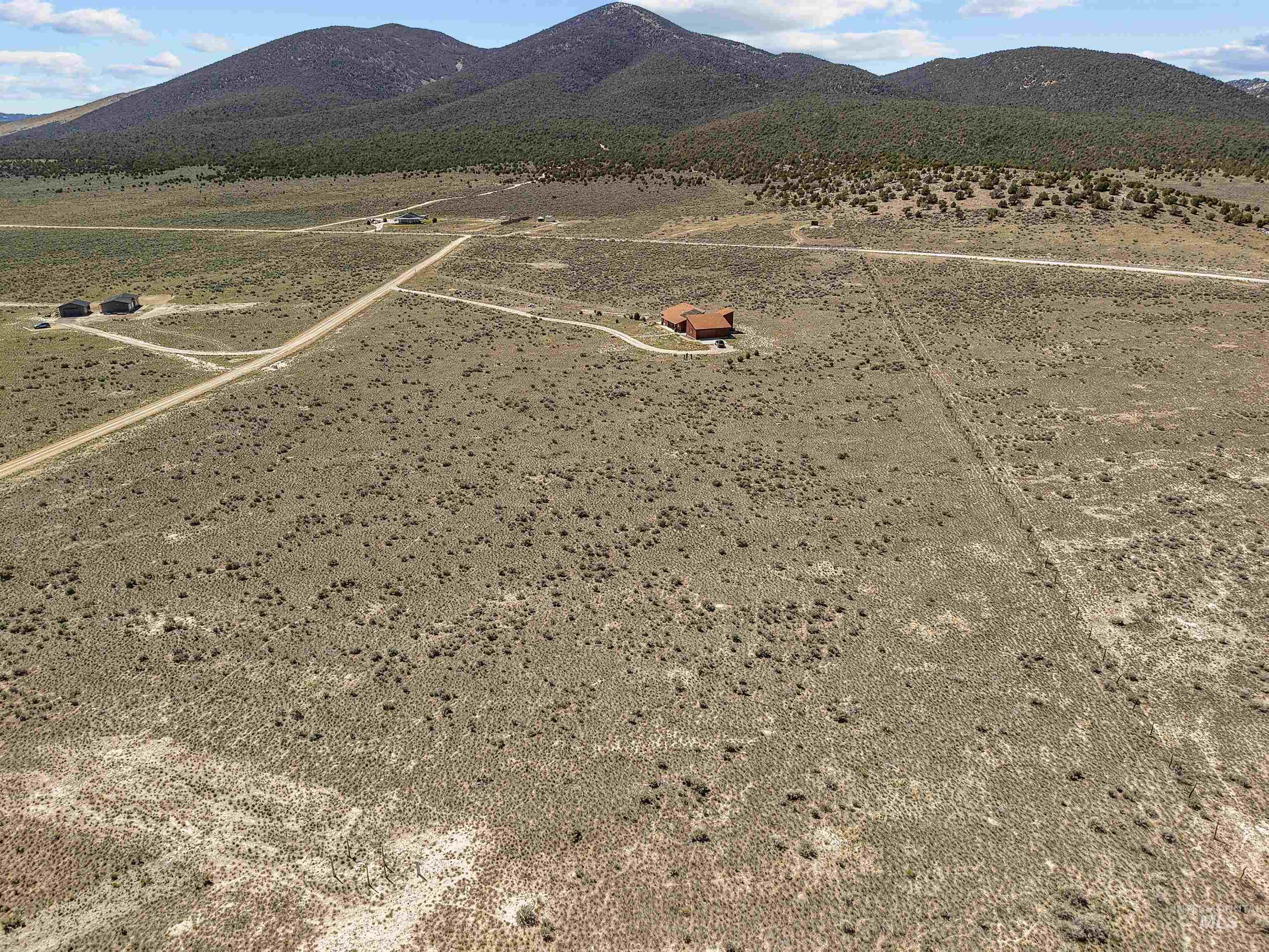 820 Shooting Iron, Almo, Idaho 83312, 2 Bedrooms, 2 Bathrooms, Residential For Sale, Price $625,000, 98983662