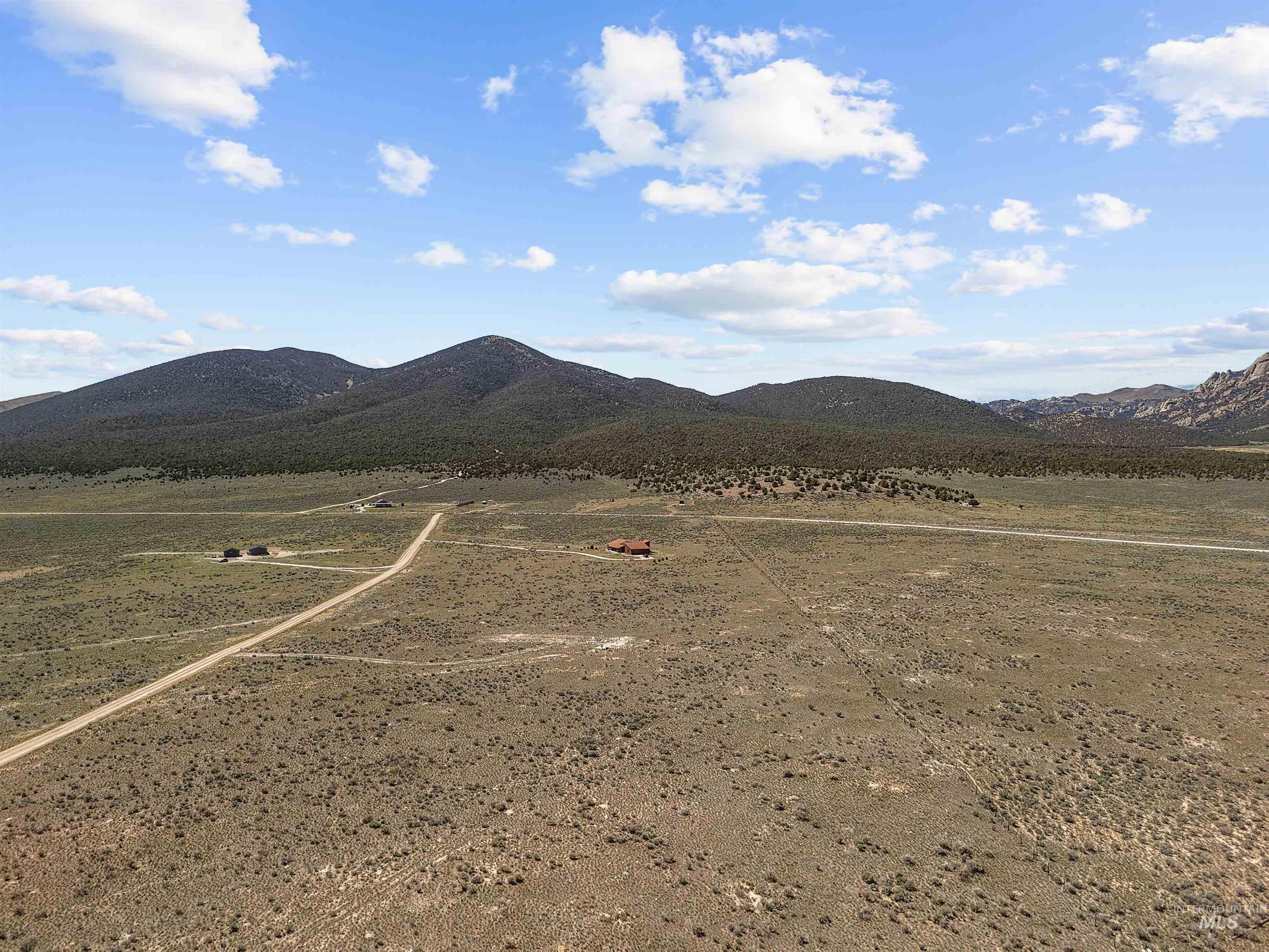 820 Shooting Iron, Almo, Idaho 83312, 2 Bedrooms, 2 Bathrooms, Residential For Sale, Price $625,000, 98983662