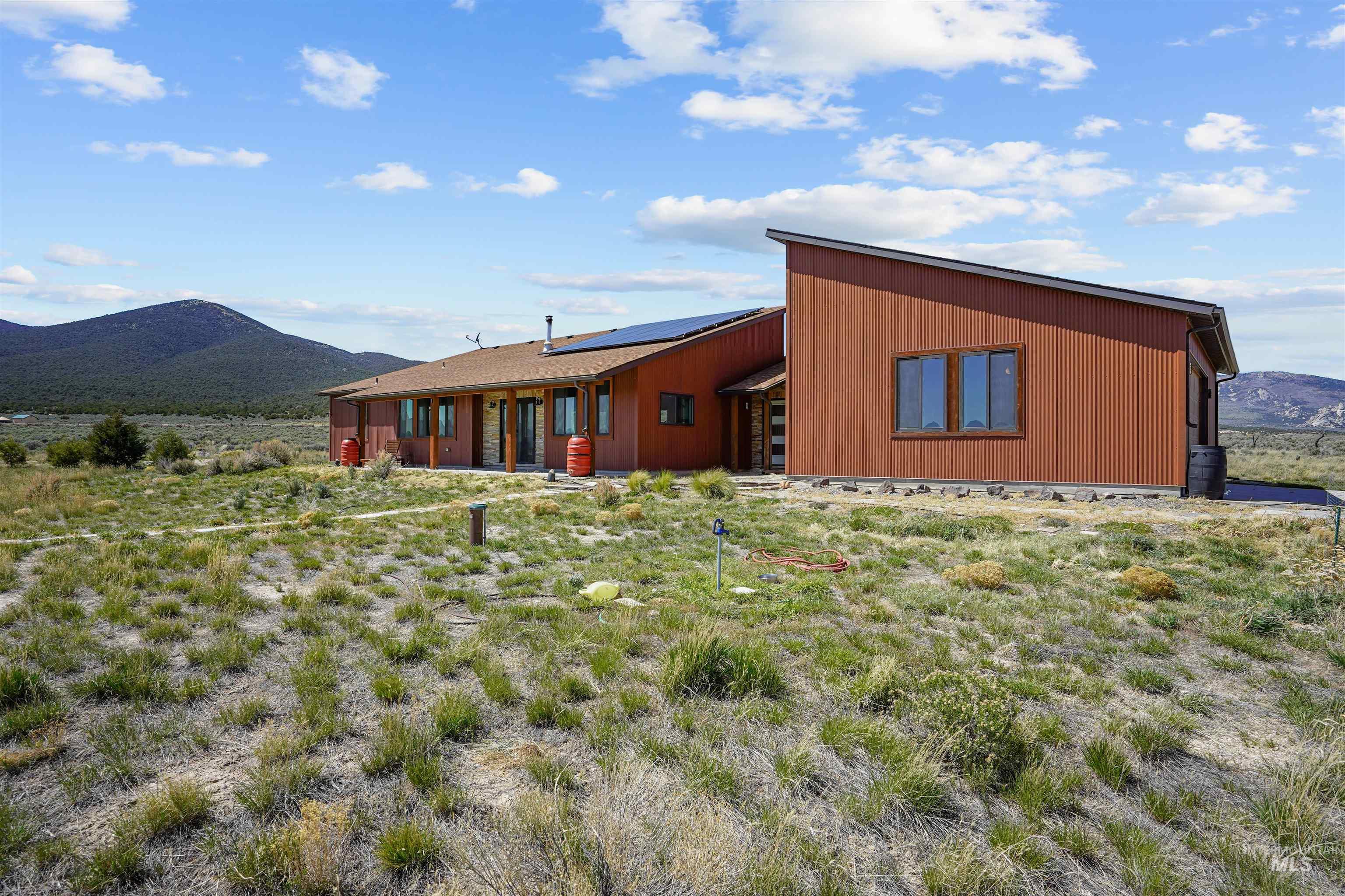 820 Shooting Iron, Almo, Idaho 83312, 2 Bedrooms, 2 Bathrooms, Residential For Sale, Price $625,000, 98983662