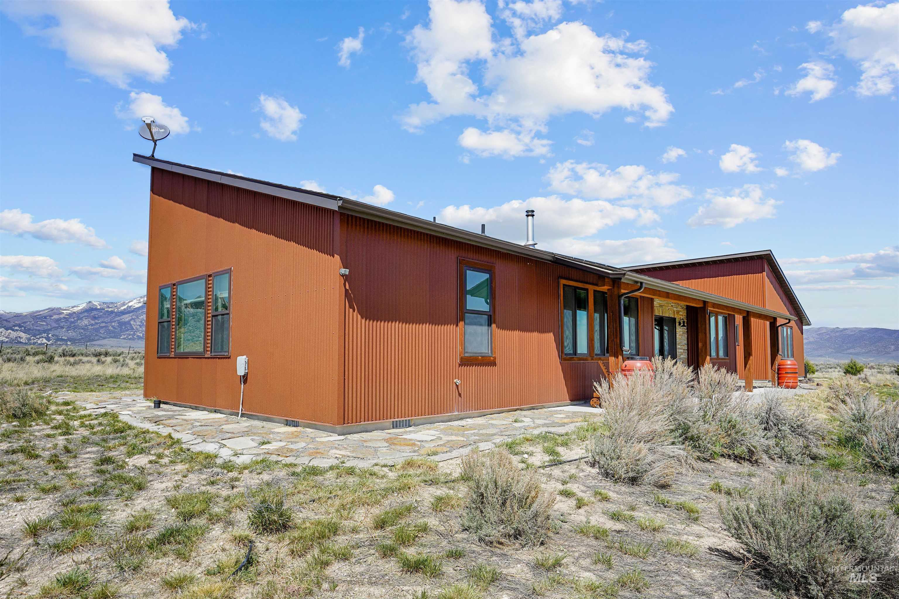 820 Shooting Iron, Almo, Idaho 83312, 2 Bedrooms, 2 Bathrooms, Residential For Sale, Price $625,000, 98983662