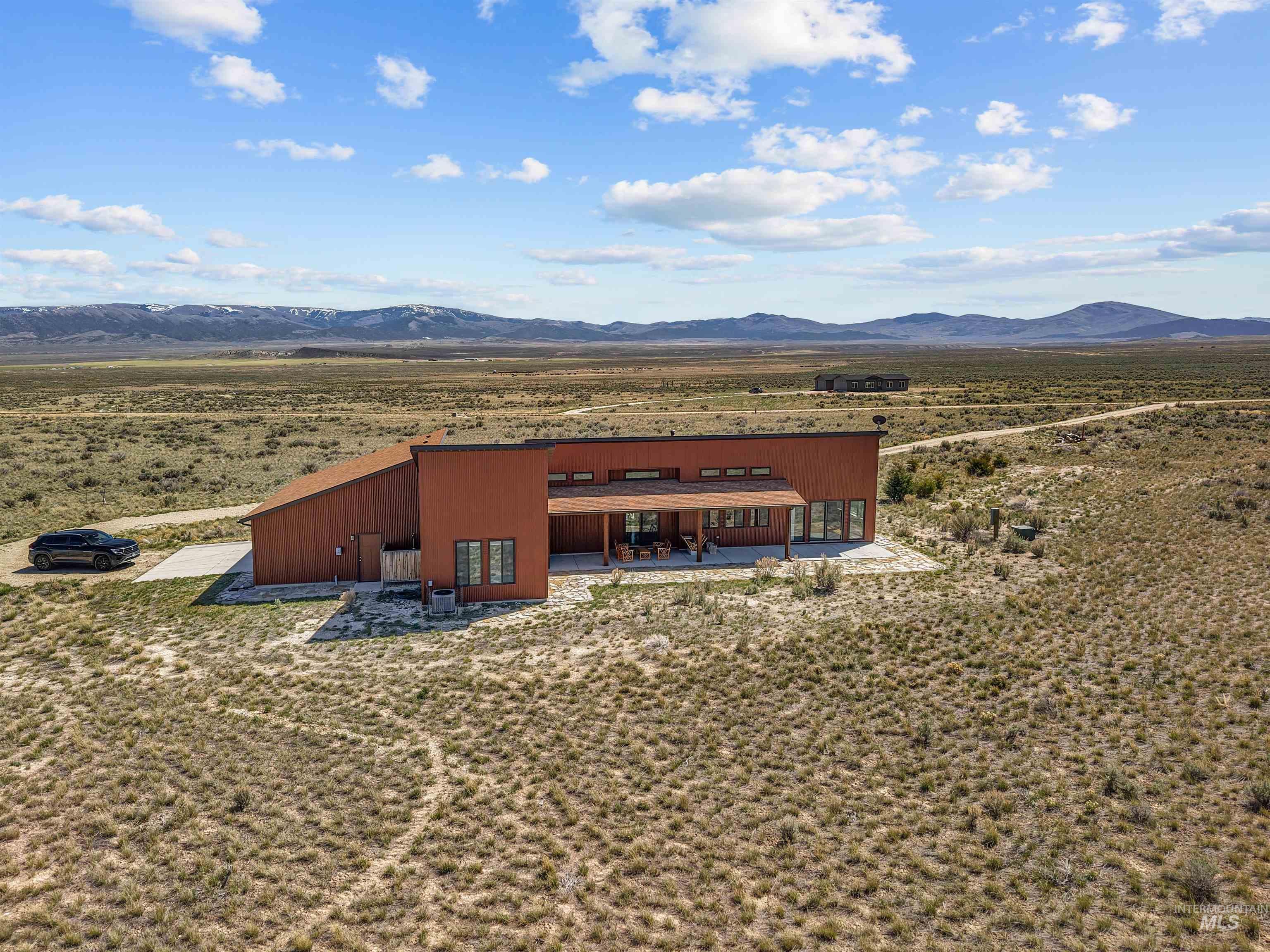820 Shooting Iron, Almo, Idaho 83312, 2 Bedrooms, 2 Bathrooms, Residential For Sale, Price $625,000, 98983662