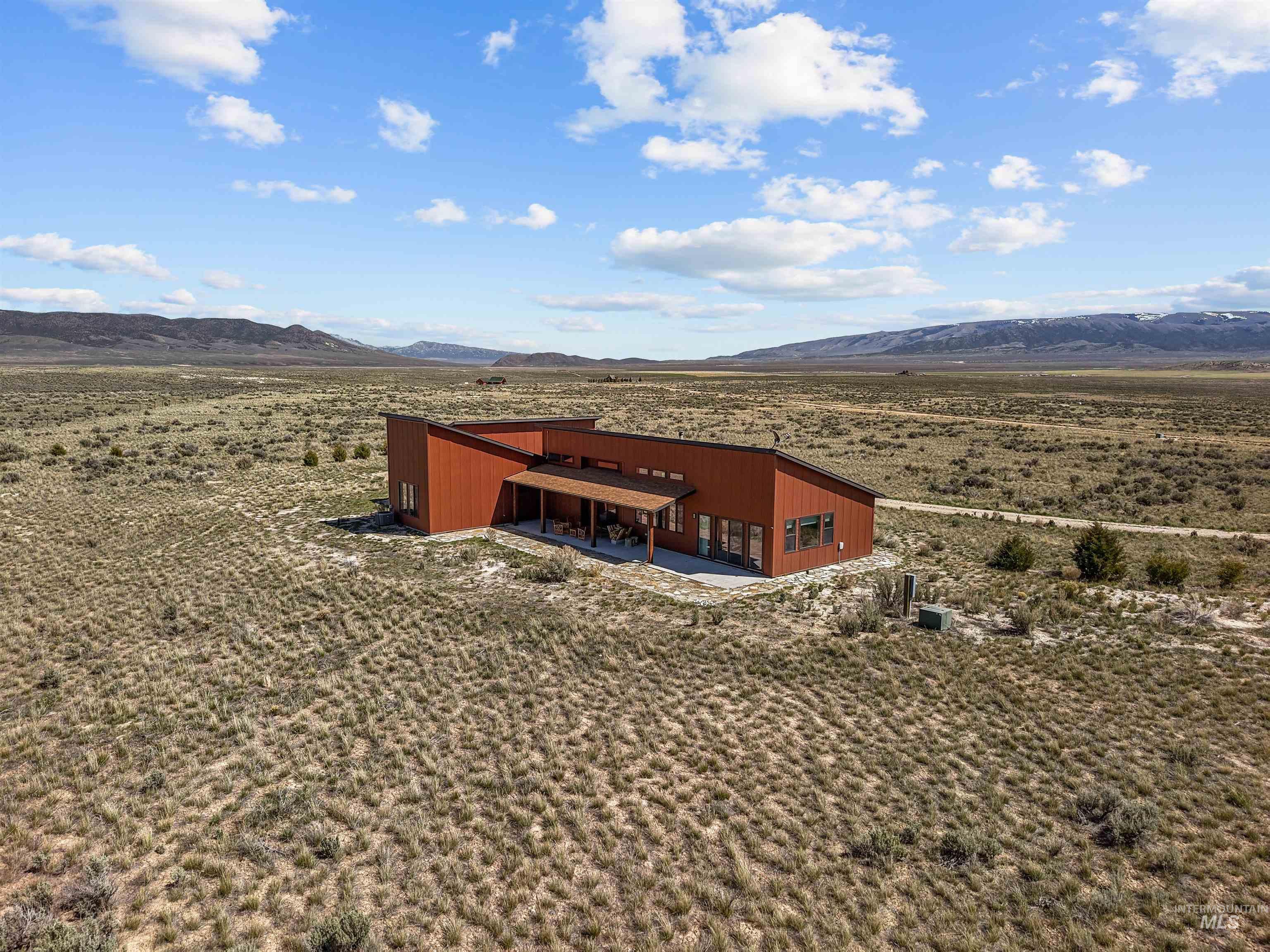 820 Shooting Iron, Almo, Idaho 83312, 2 Bedrooms, 2 Bathrooms, Residential For Sale, Price $625,000, 98983662