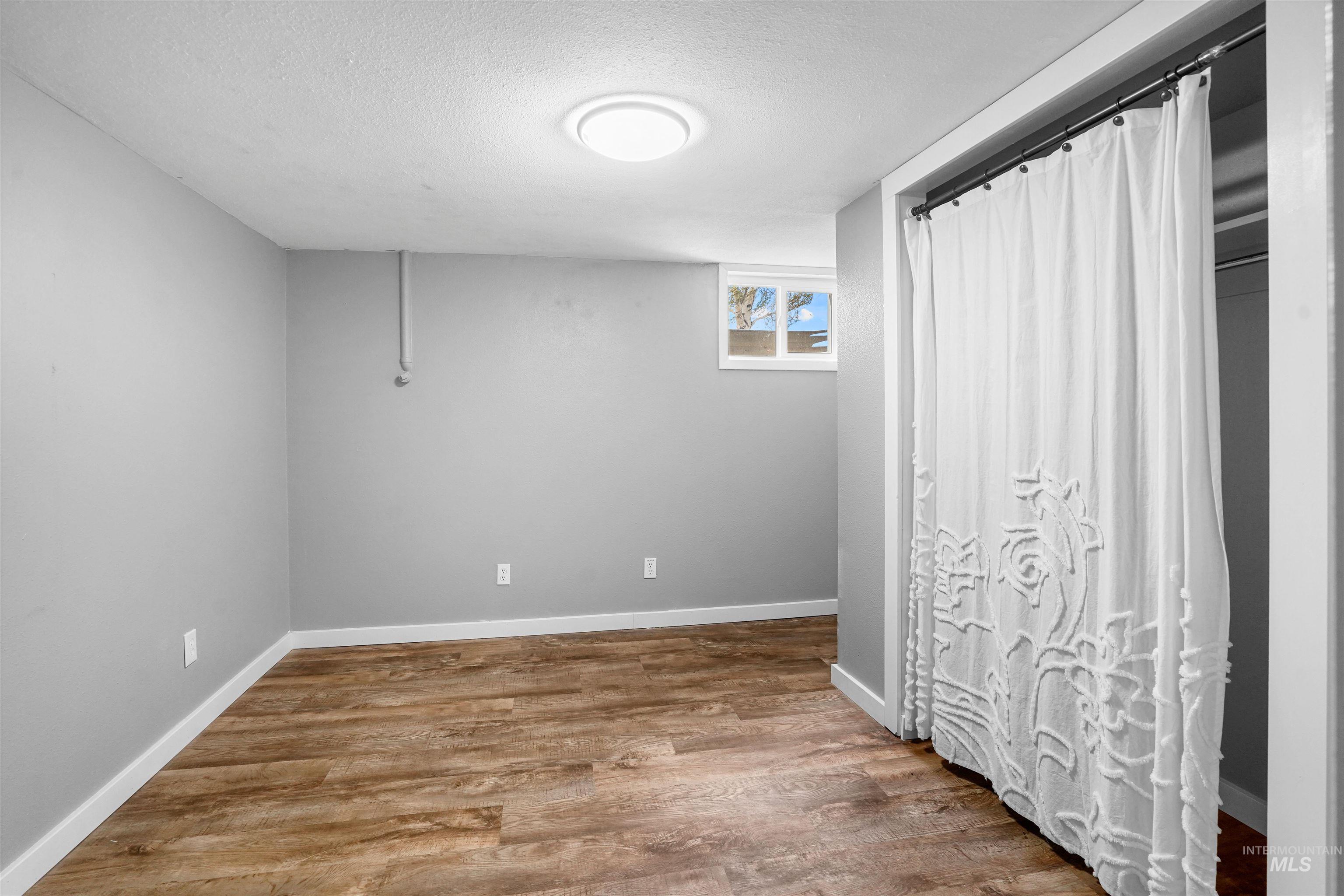 513 W 2100 S, Oakley, Idaho 83346, 5 Bedrooms, 3.5 Bathrooms, Residential For Sale, Price $475,000,MLS 98983663