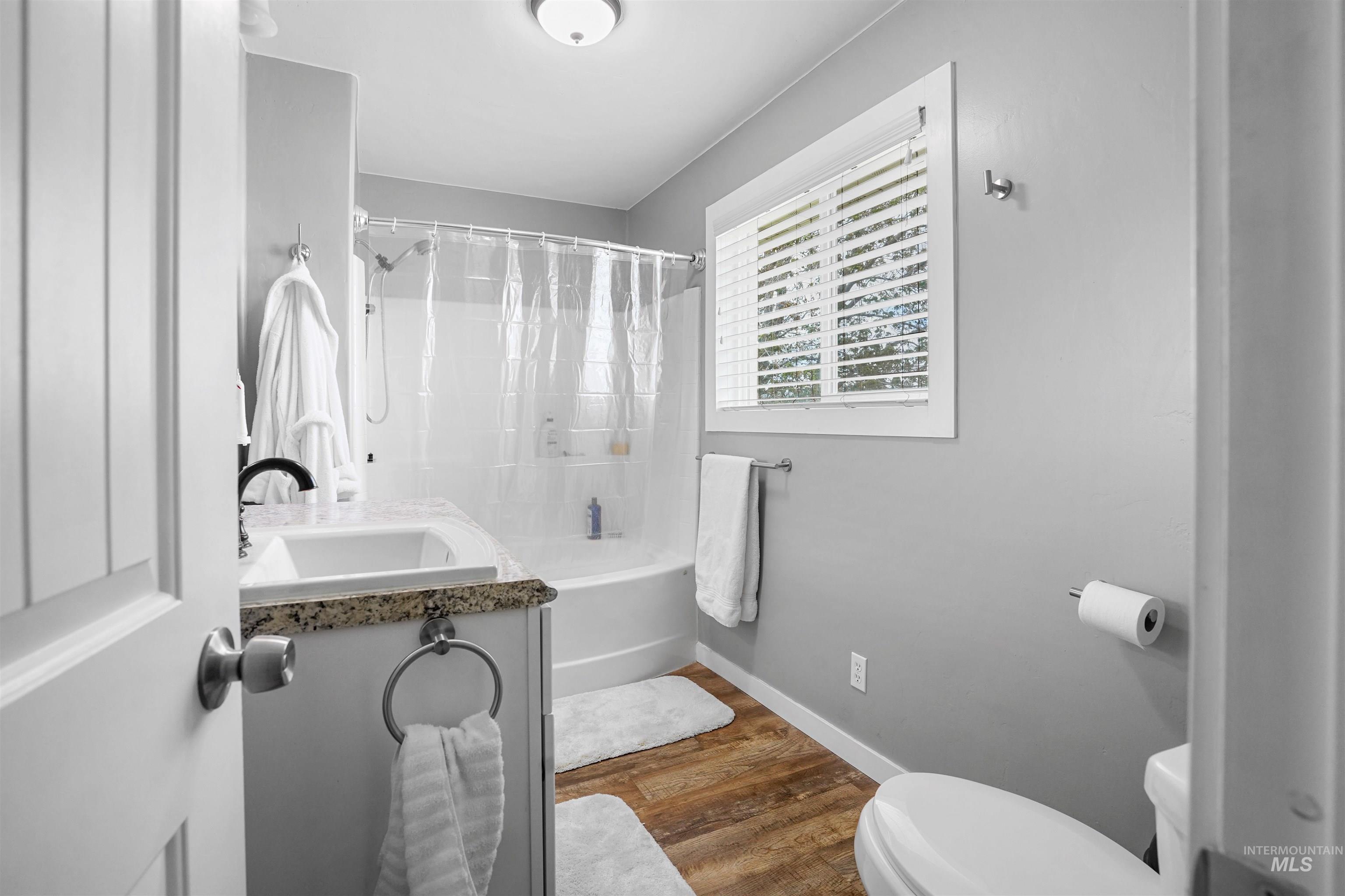 513 W 2100 S, Oakley, Idaho 83346, 5 Bedrooms, 3.5 Bathrooms, Residential For Sale, Price $475,000,MLS 98983663