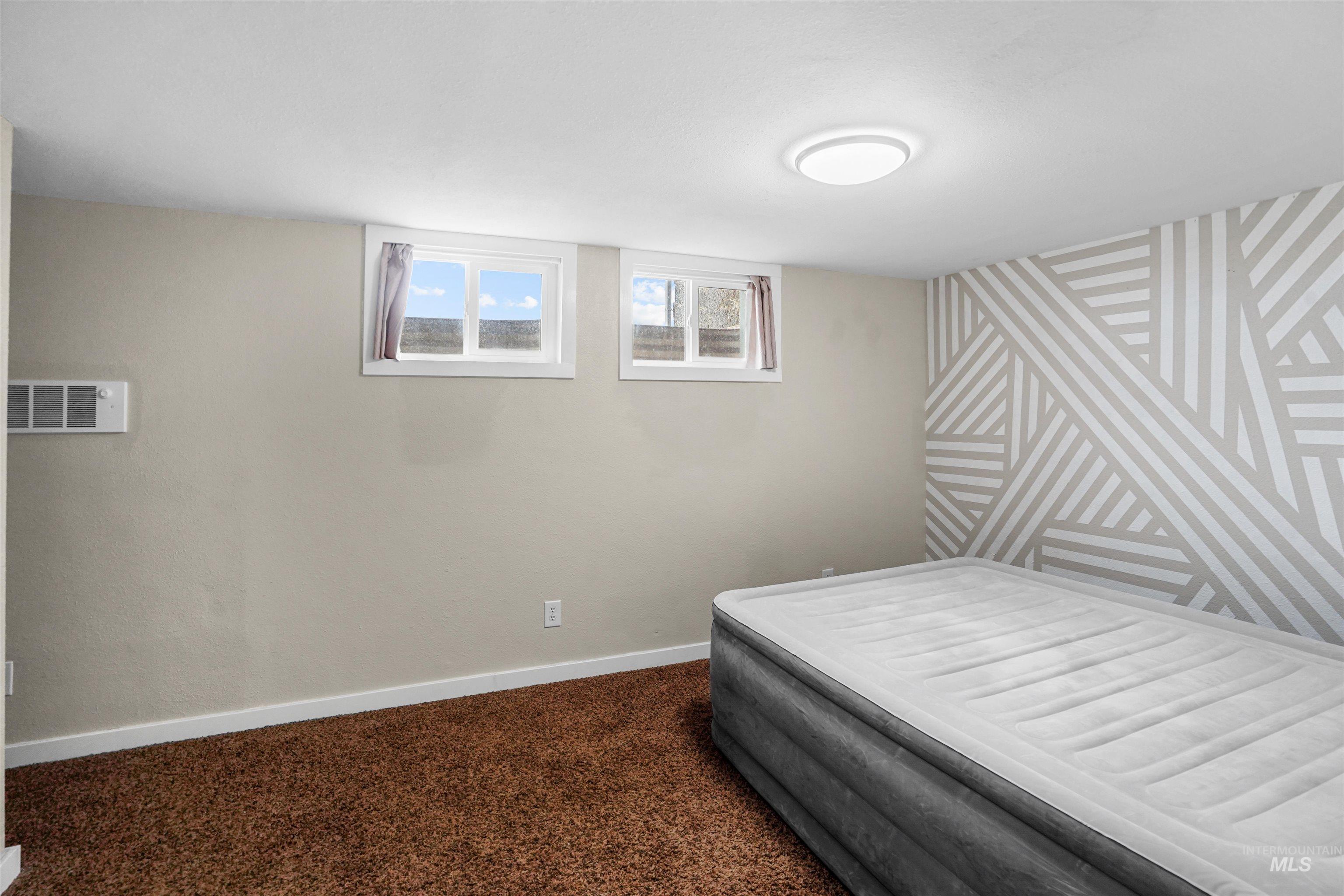 513 W 2100 S, Oakley, Idaho 83346, 5 Bedrooms, 3.5 Bathrooms, Residential For Sale, Price $475,000,MLS 98983663