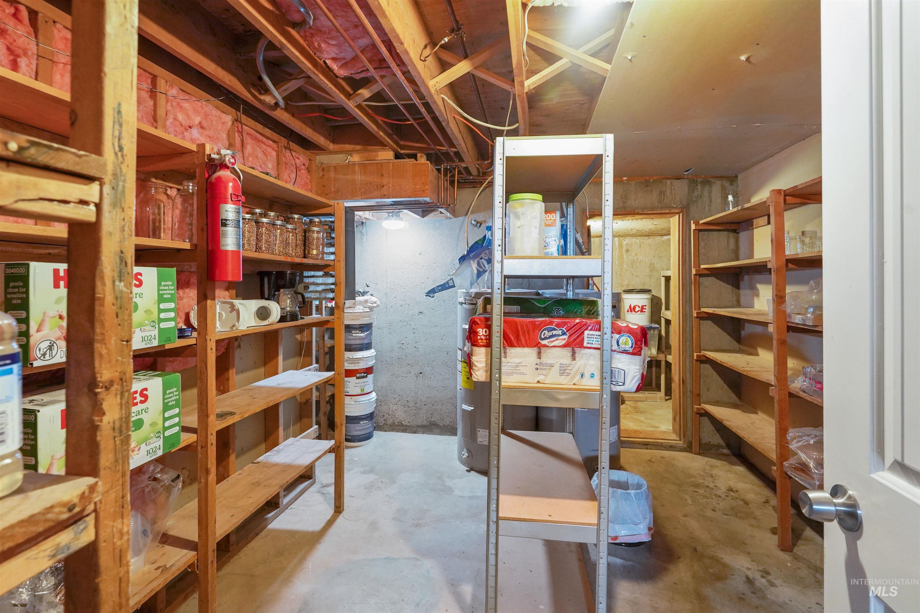 513 W 2100 S, Oakley, Idaho 83346, 5 Bedrooms, 3.5 Bathrooms, Residential For Sale, Price $475,000,MLS 98983663