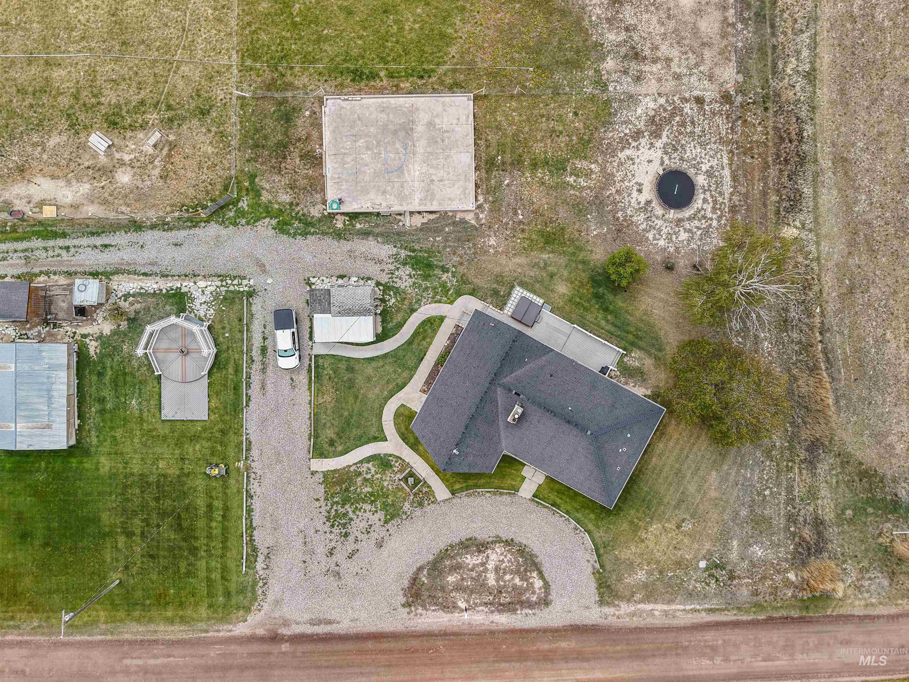 513 W 2100 S, Oakley, Idaho 83346, 5 Bedrooms, 3.5 Bathrooms, Residential For Sale, Price $475,000,MLS 98983663