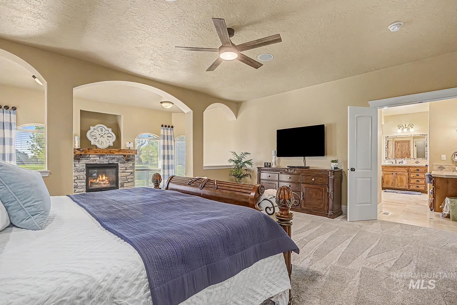 8751 W Rioja St, Star, Idaho 83669, 5 Bedrooms, 4.5 Bathrooms, Residential For Sale, Price $1,395,000,MLS 98983664