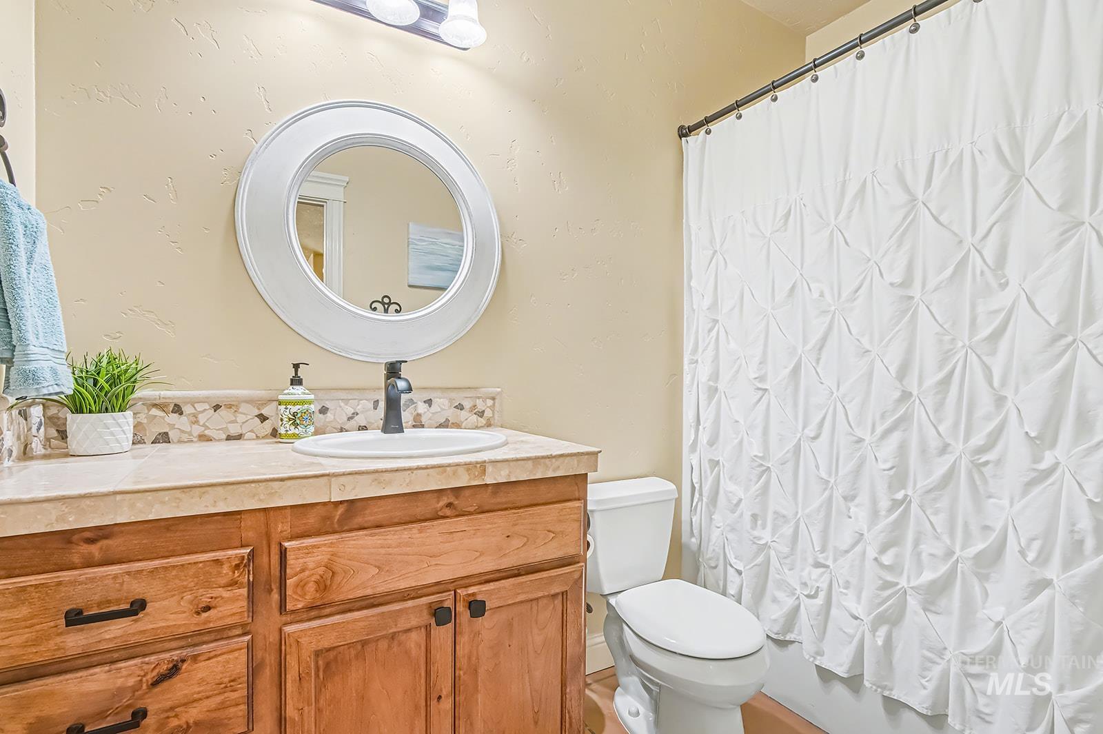 8751 W Rioja St, Star, Idaho 83669, 5 Bedrooms, 4.5 Bathrooms, Residential For Sale, Price $1,395,000,MLS 98983664