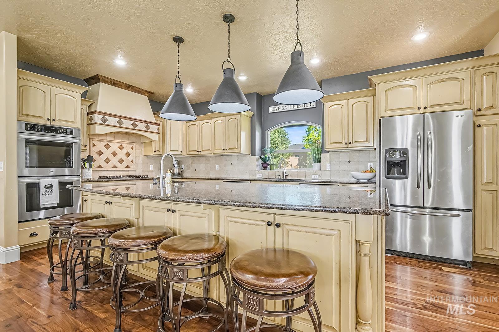 8751 W Rioja St, Star, Idaho 83669, 5 Bedrooms, 4.5 Bathrooms, Residential For Sale, Price $1,395,000,MLS 98983664
