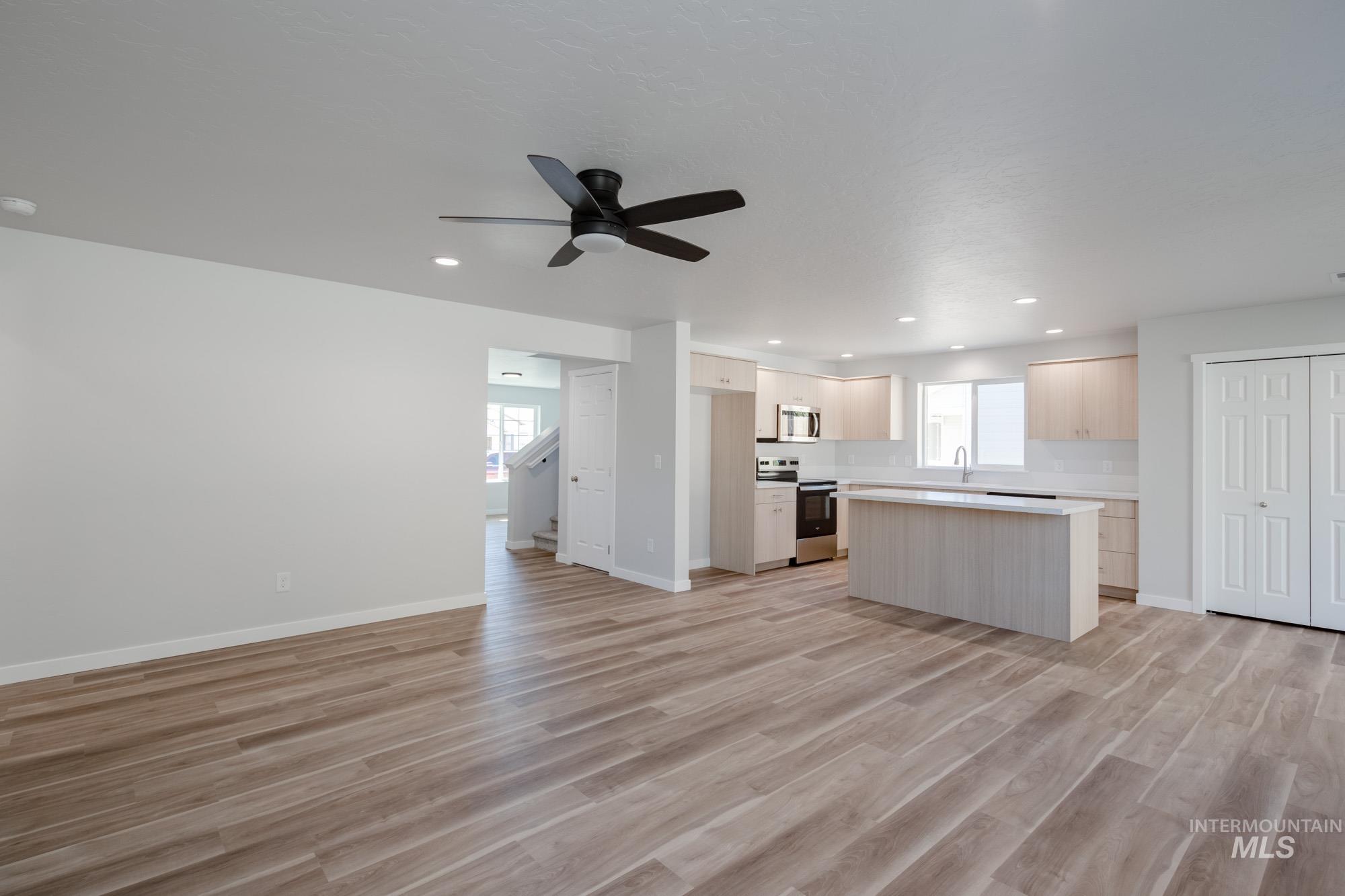 1719 N Birch St, Jerome, Idaho 83338, 5 Bedrooms, 3 Bathrooms, Residential For Sale, Price $499,990,MLS 98983669