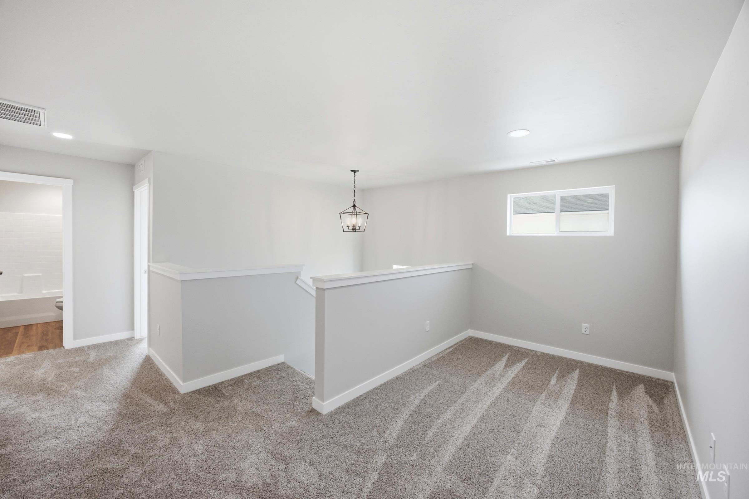 1719 N Birch St, Jerome, Idaho 83338, 5 Bedrooms, 3 Bathrooms, Residential For Sale, Price $469,990,MLS 98983669