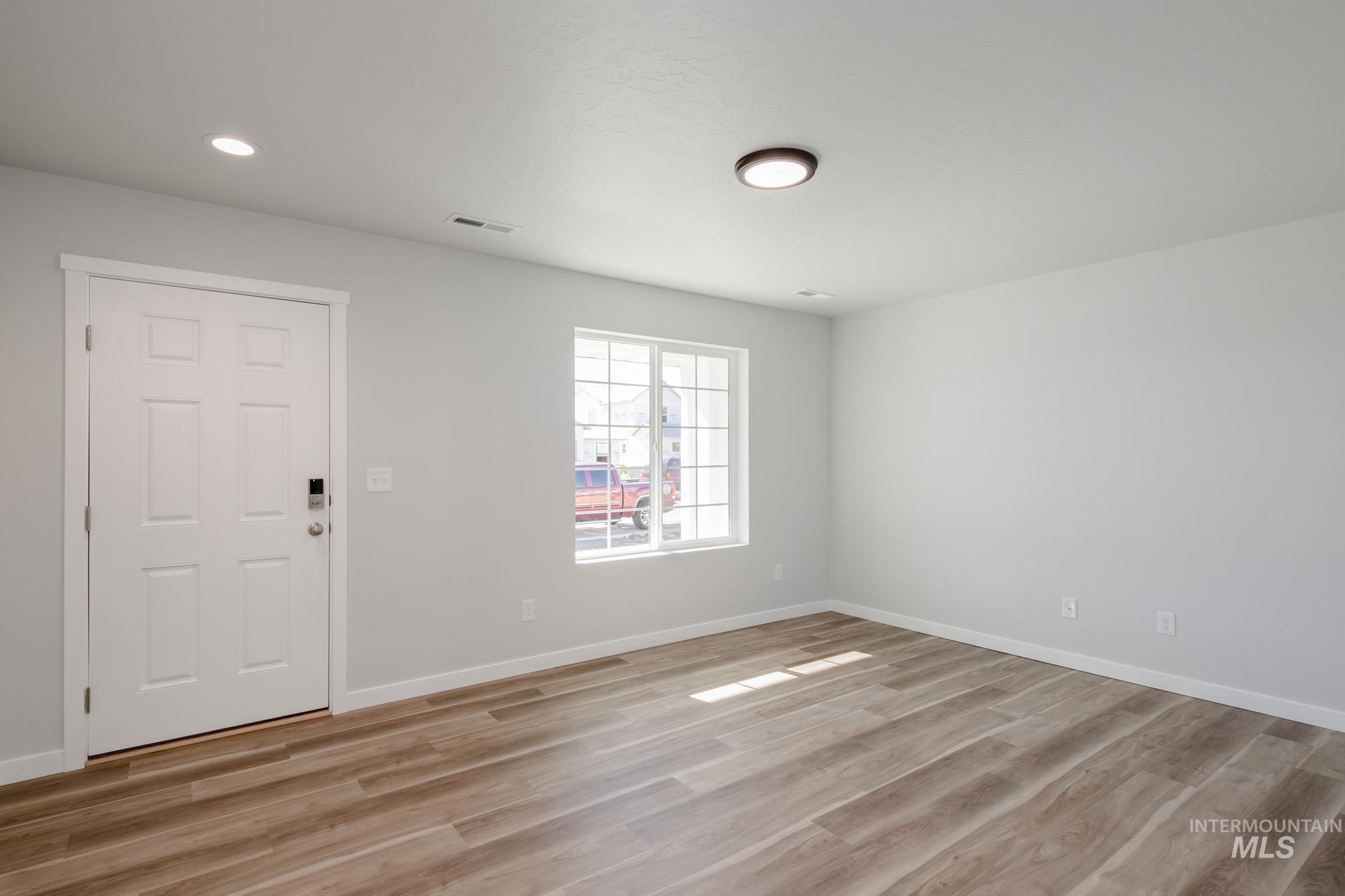 1719 N Birch St, Jerome, Idaho 83338, 5 Bedrooms, 3 Bathrooms, Residential For Sale, Price $499,990,MLS 98983669