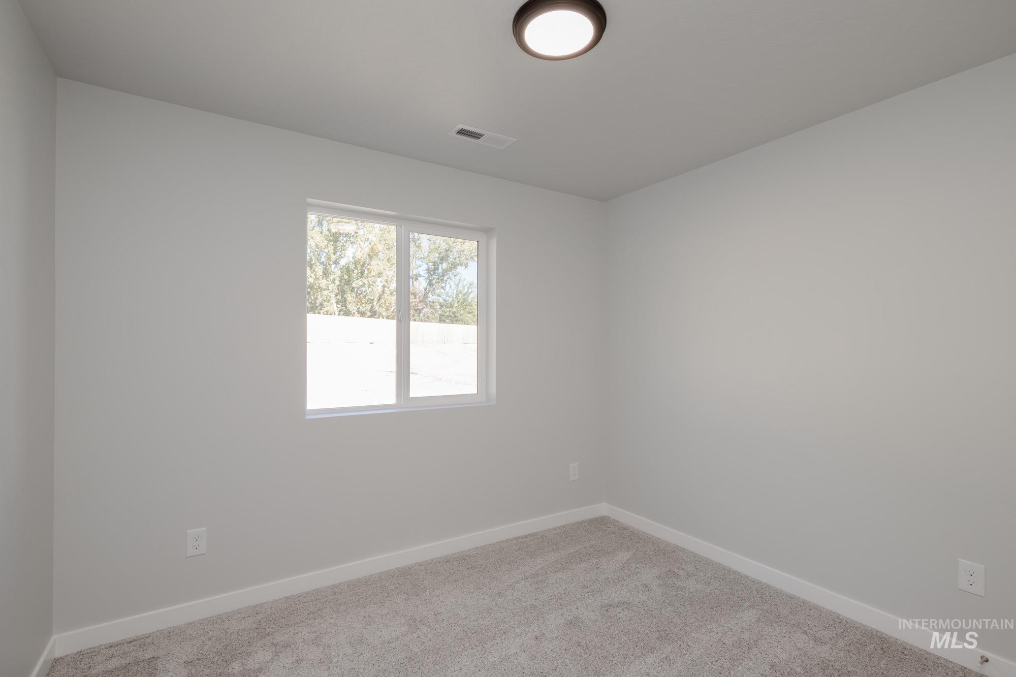1719 N Birch St, Jerome, Idaho 83338, 5 Bedrooms, 3 Bathrooms, Residential For Sale, Price $499,990,MLS 98983669