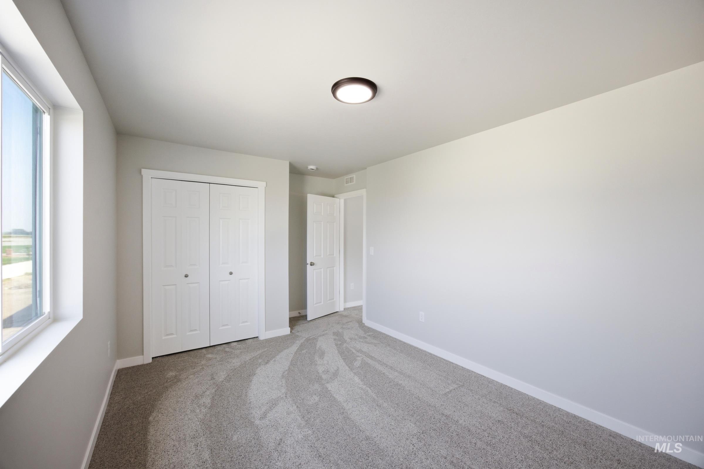 1719 N Birch St, Jerome, Idaho 83338, 5 Bedrooms, 3 Bathrooms, Residential For Sale, Price $469,990,MLS 98983669