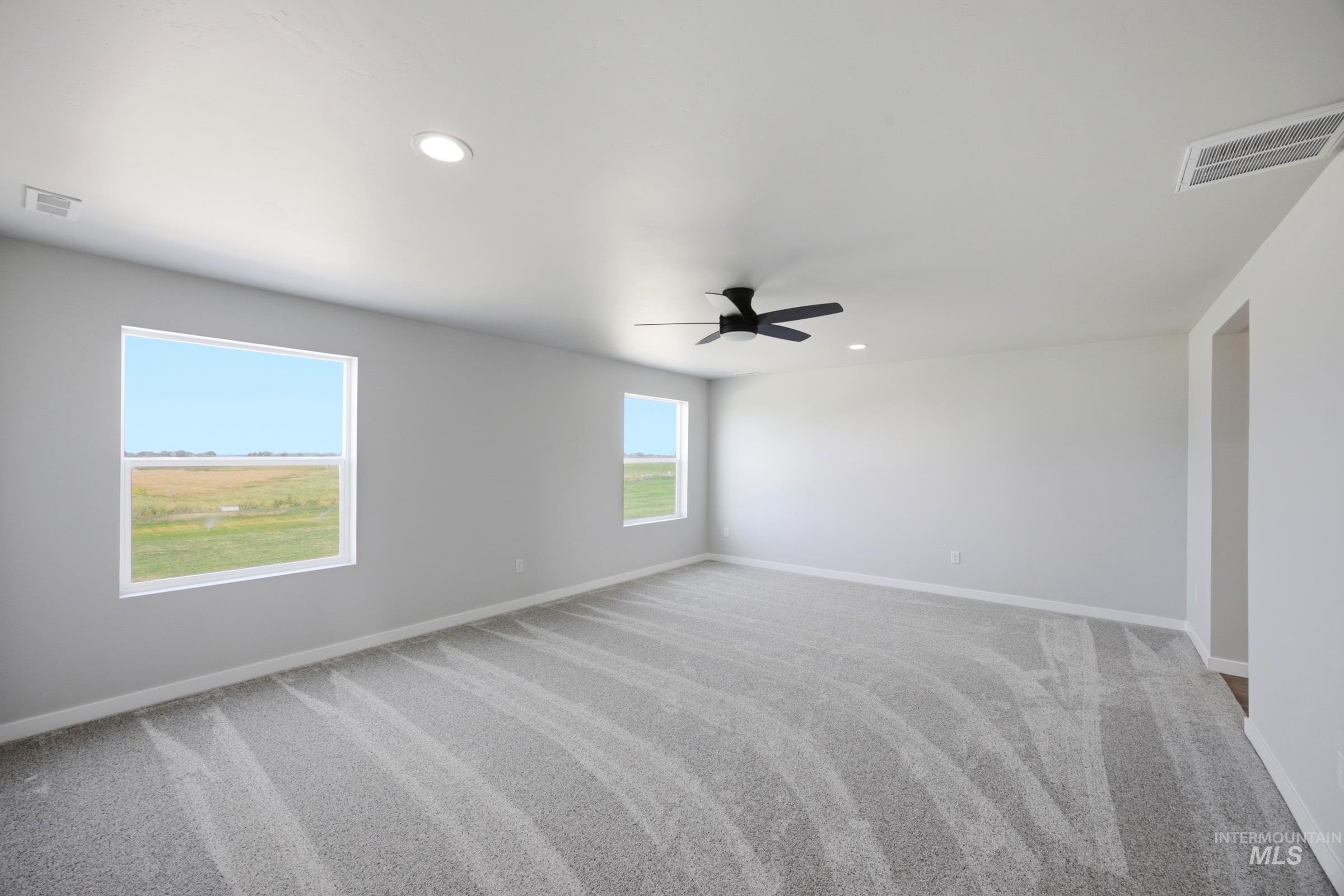 1719 N Birch St, Jerome, Idaho 83338, 5 Bedrooms, 3 Bathrooms, Residential For Sale, Price $469,990,MLS 98983669