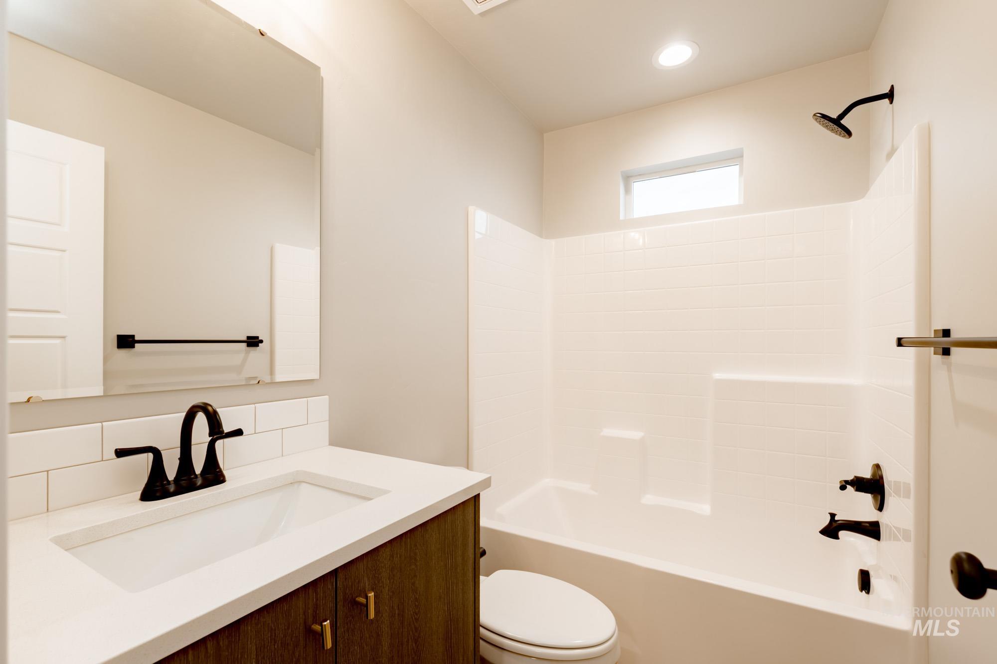 7391 W Trumbull Ct, Eagle, Idaho 83616, 3 Bedrooms, 2.5 Bathrooms, Residential For Sale, Price $509,990,MLS 98983670