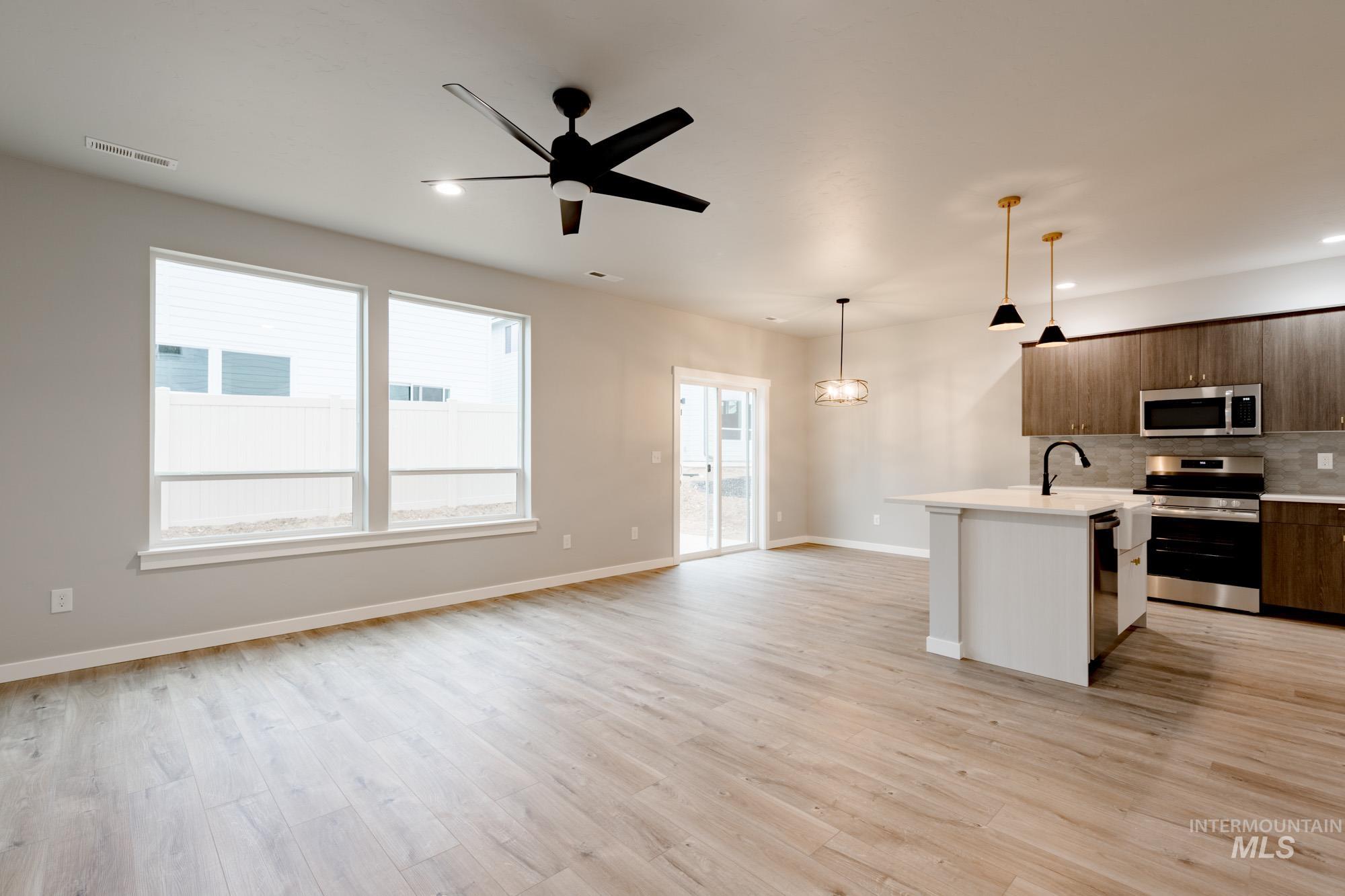 7391 W Trumbull Ct, Eagle, Idaho 83616, 3 Bedrooms, 2.5 Bathrooms, Residential For Sale, Price $509,990,MLS 98983670