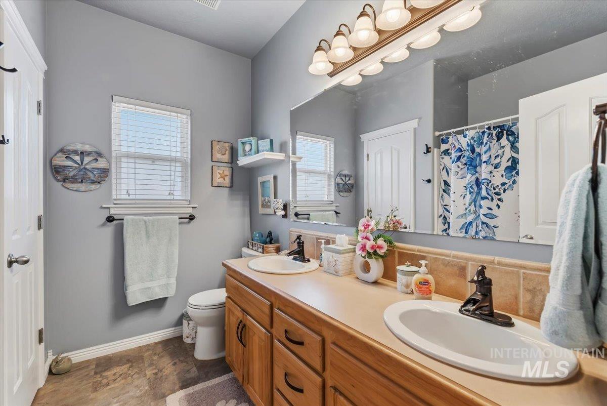 11579 W Peppermint Drive, Boise, Idaho 83709, 4 Bedrooms, 2 Bathrooms, Residential For Sale, Price $599,900,MLS 98983671