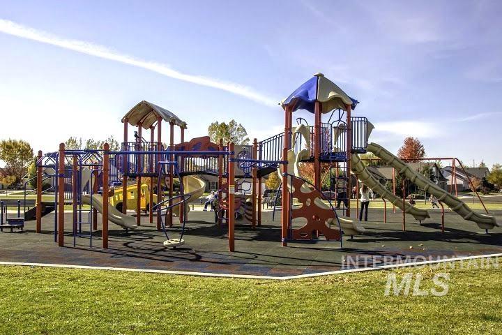 11579 W Peppermint Drive, Boise, Idaho 83709, 4 Bedrooms, 2 Bathrooms, Residential For Sale, Price $599,900,MLS 98983671