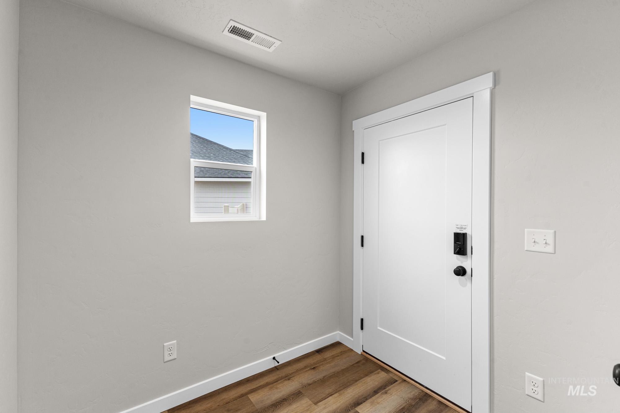 7407 W Trumbull Ct, Eagle, Idaho 83616, 3 Bedrooms, 2.5 Bathrooms, Residential For Sale, Price $518,990,MLS 98983672